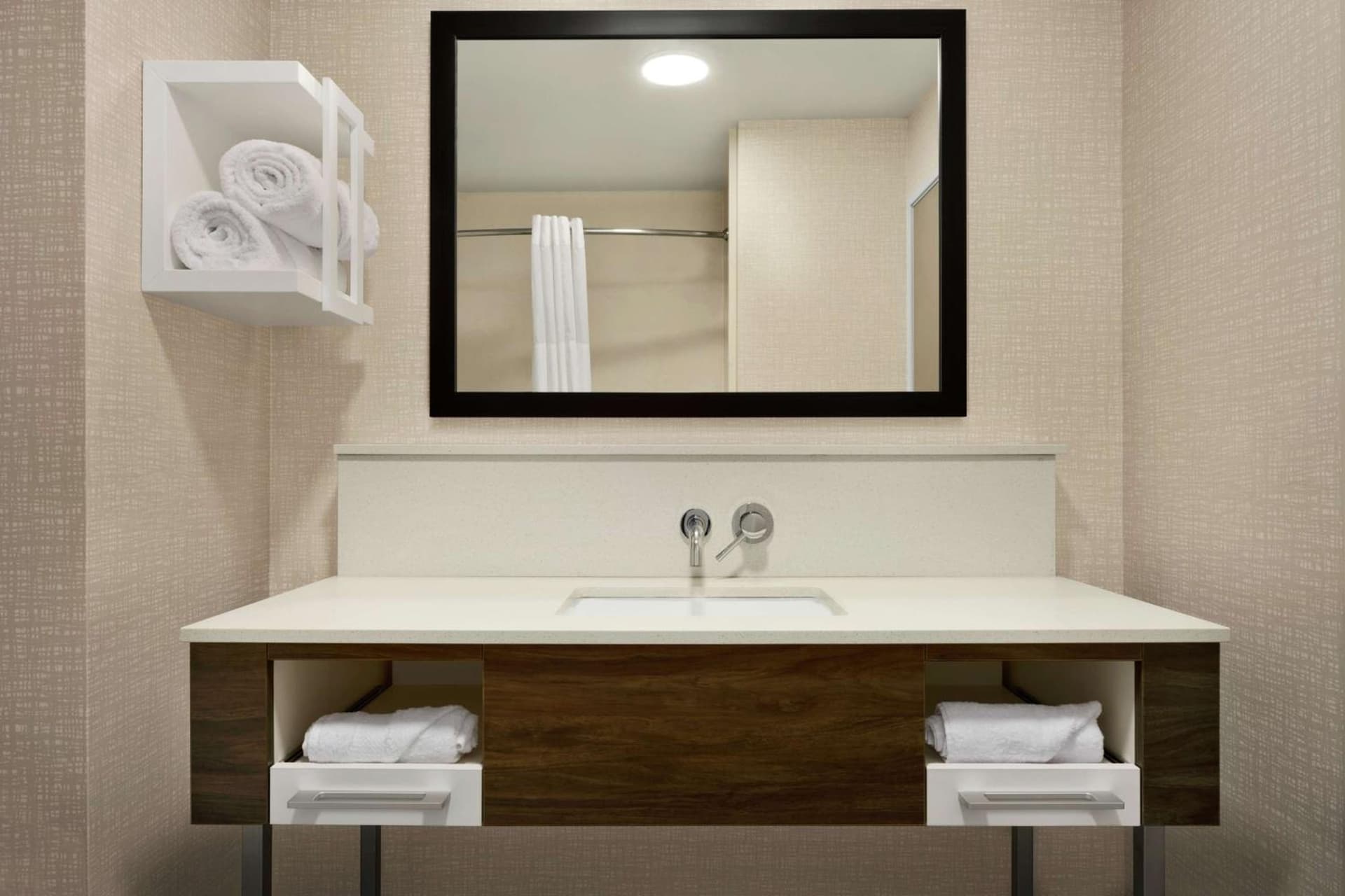 Hampton Inn & Suites Tacoma/Puyallup gallery photo in Puyallup, WA — image 34