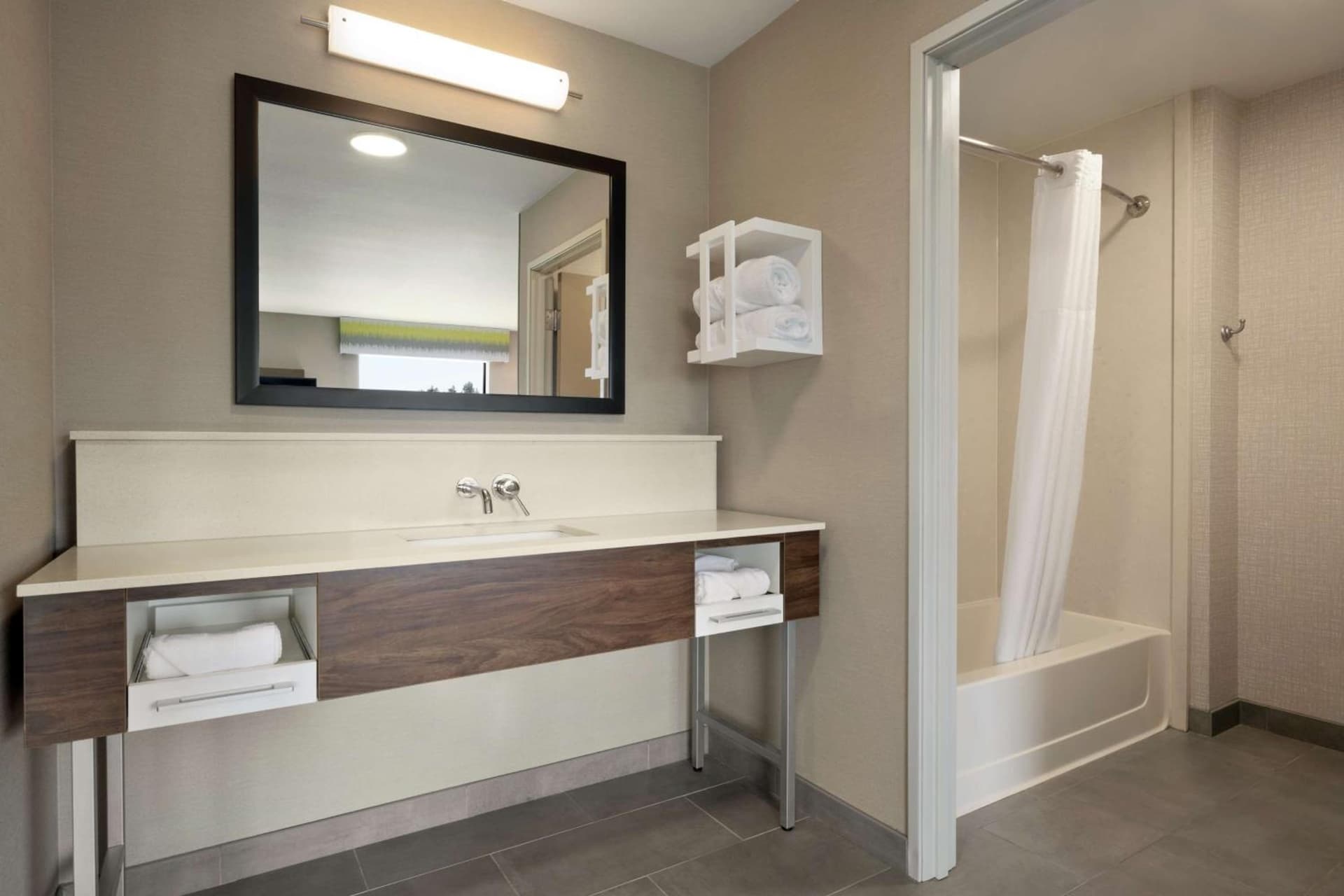Hampton Inn & Suites Tacoma/Puyallup gallery photo in Puyallup, WA — image 29