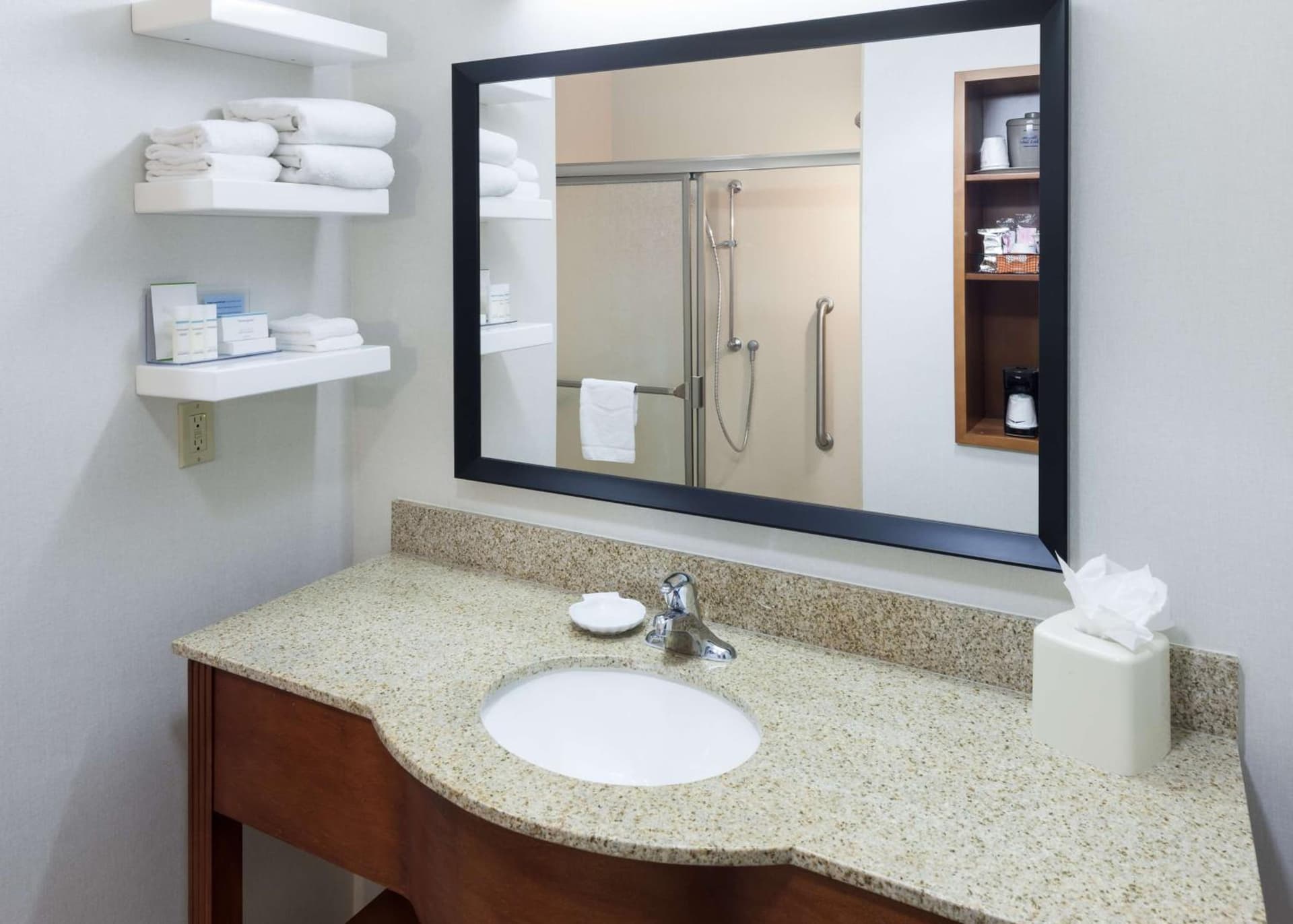 Hampton Inn & Suites Tulare gallery photo in Tulare, CA — image 16