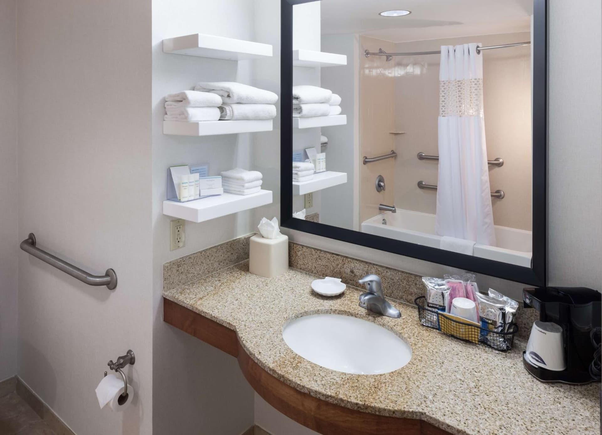 Hampton Inn & Suites Tulare gallery photo in Tulare, CA — image 36