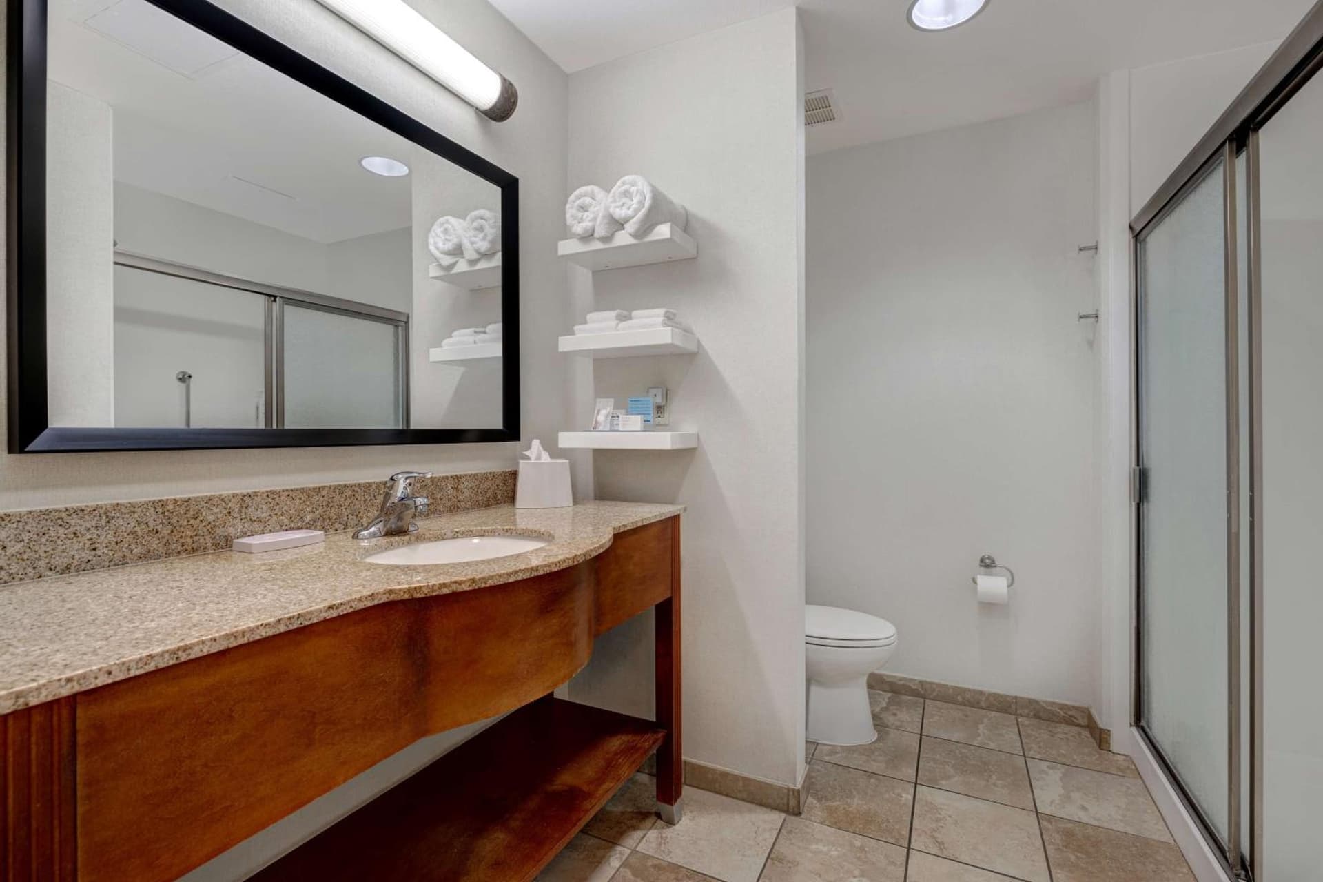 Hampton Inn & Suites Tulare gallery photo in Tulare, CA — image 7
