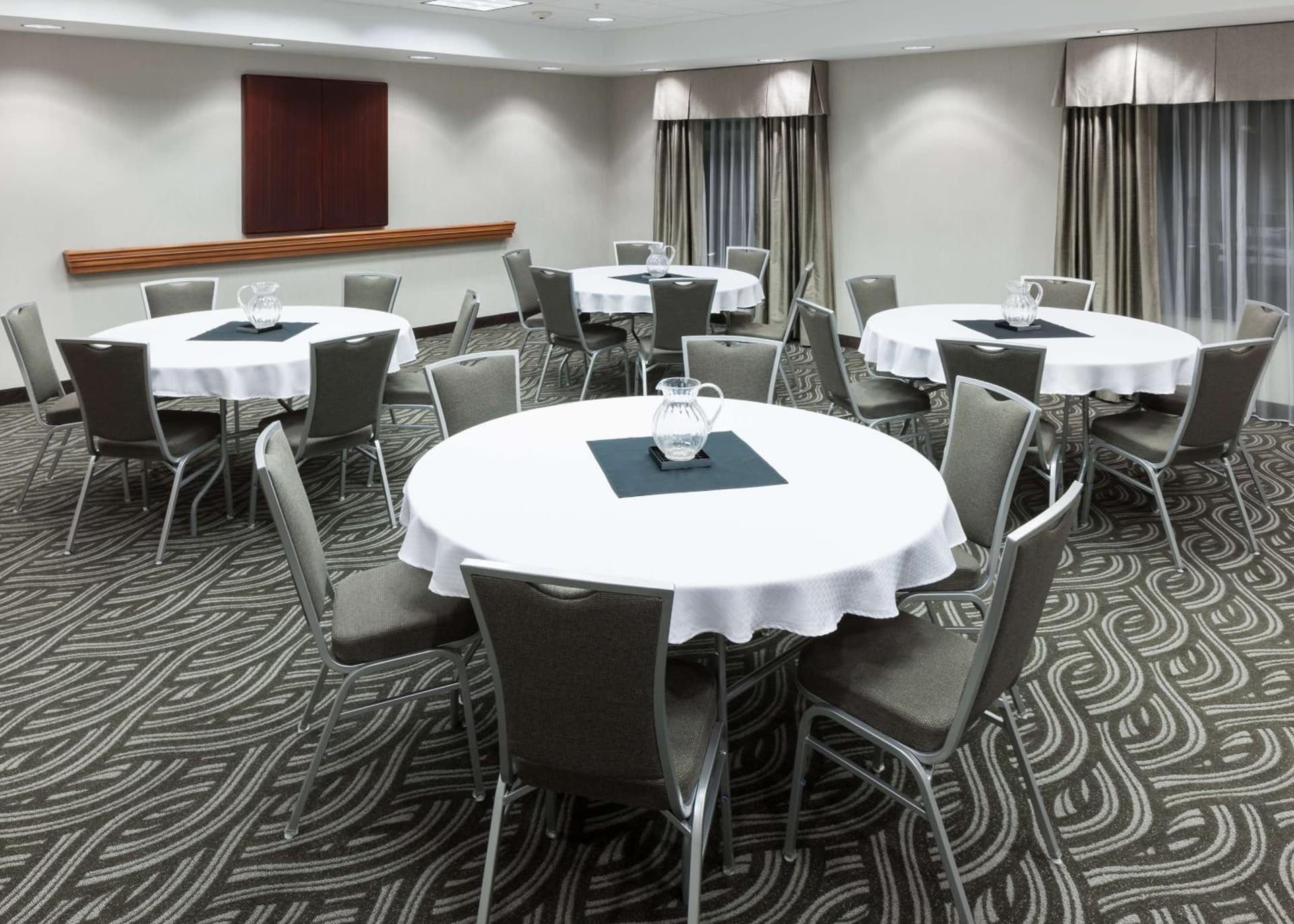Hampton Inn & Suites Tulare gallery photo in Tulare, CA — image 46