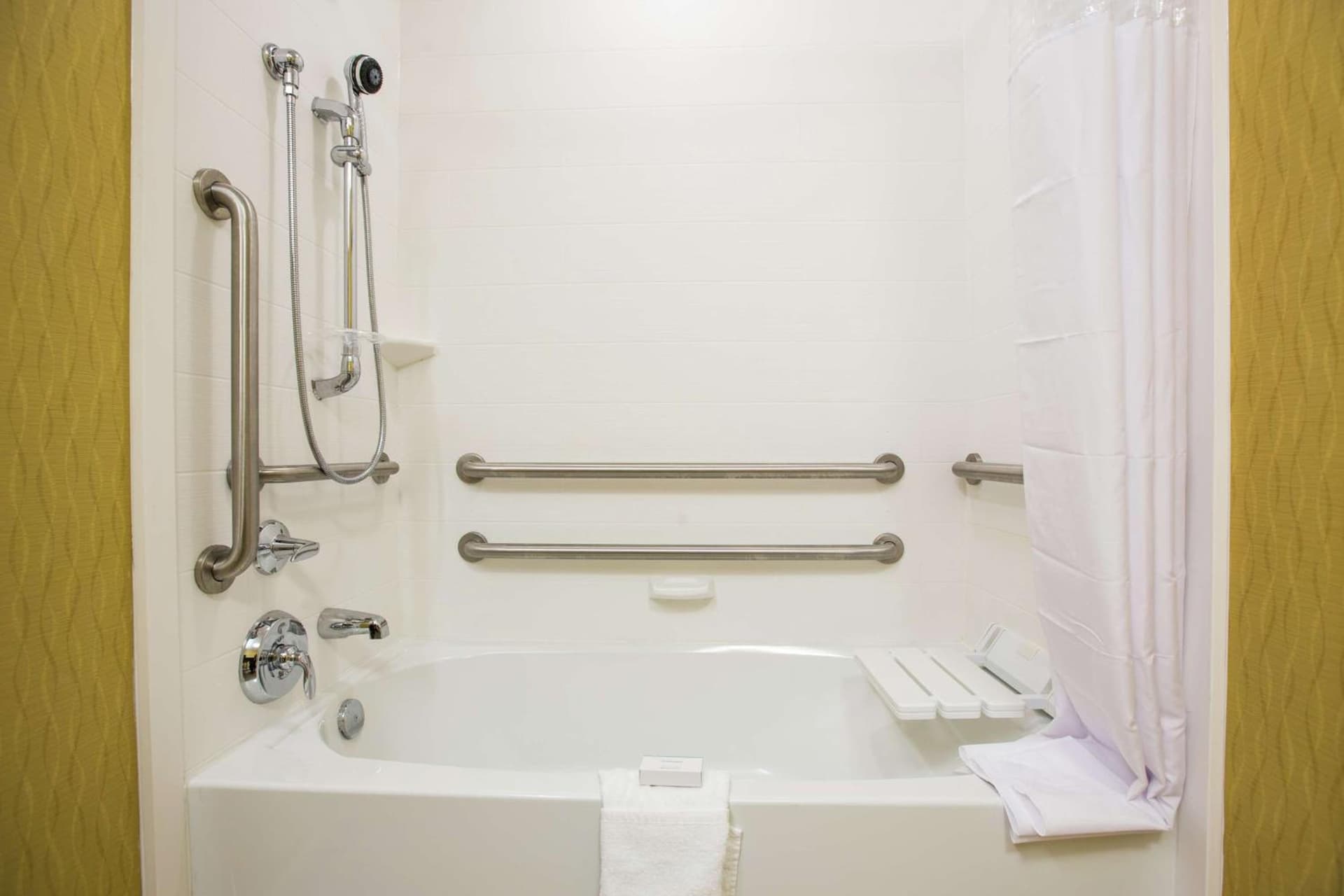 Hampton Inn & Suites Toledo/Westgate gallery photo in Toledo, OH — image 14