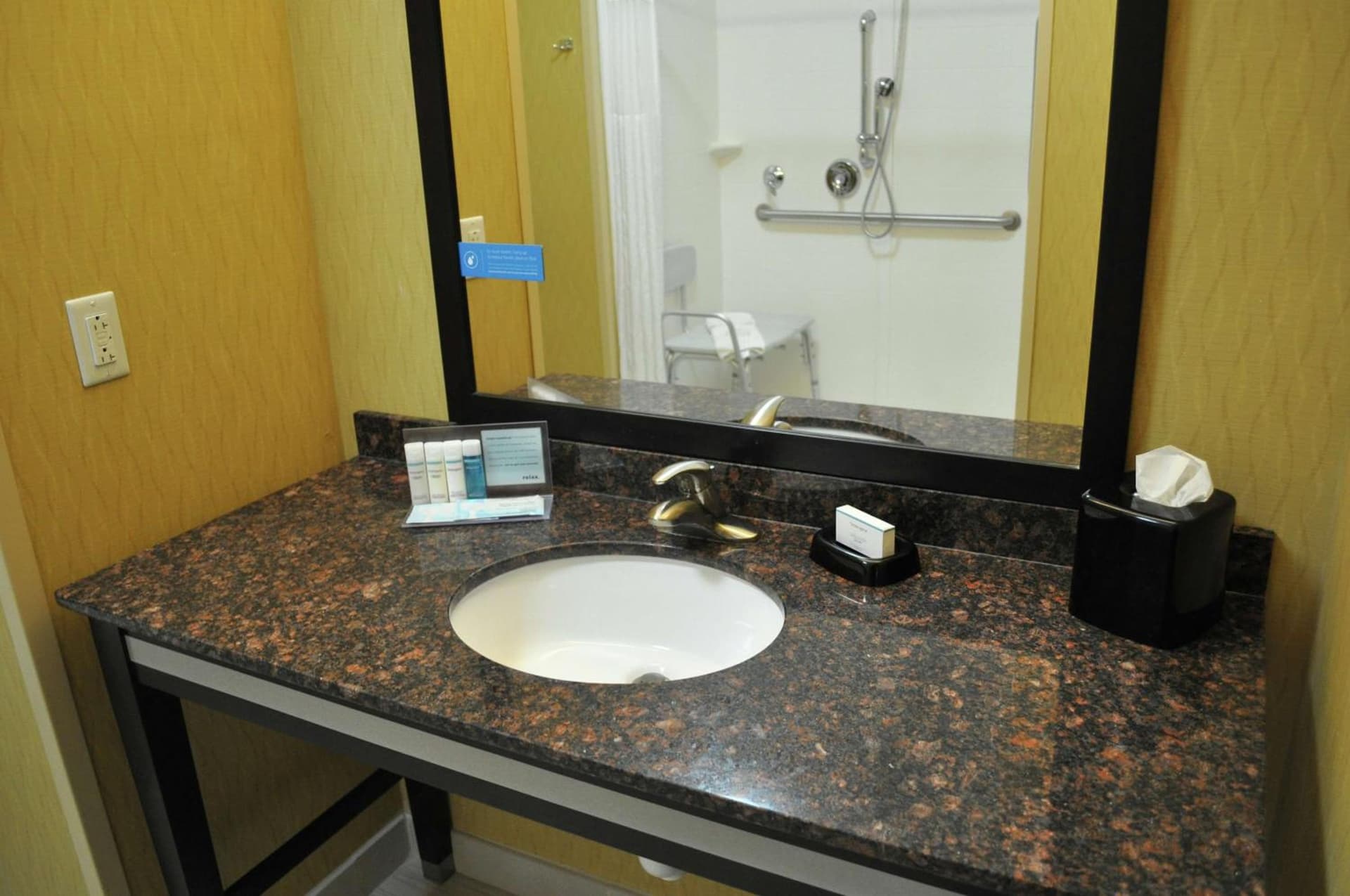 Hampton Inn & Suites Toledo/Westgate gallery photo in Toledo, OH — image 23