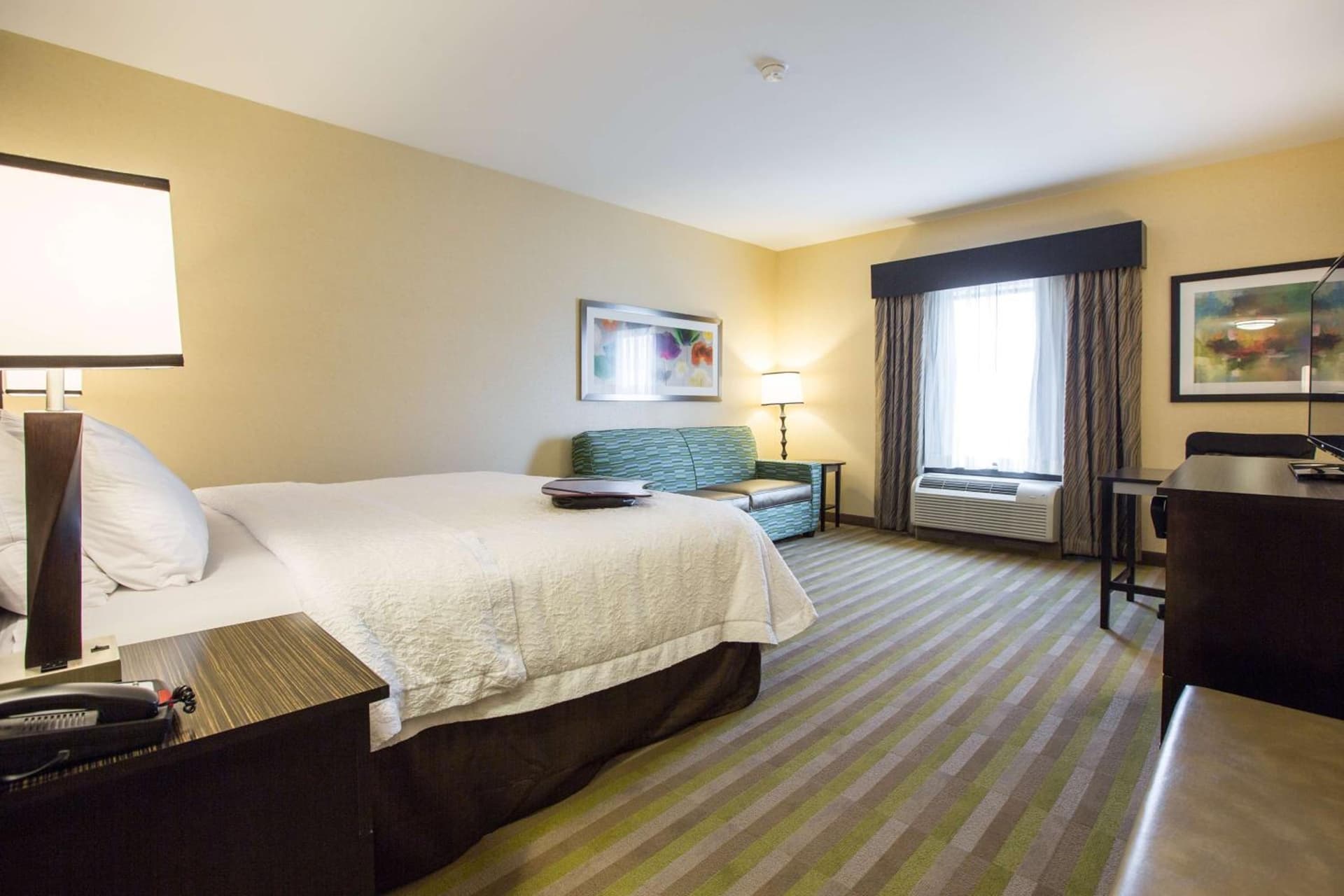 Hampton Inn & Suites Toledo/Westgate gallery photo in Toledo, OH — image 17