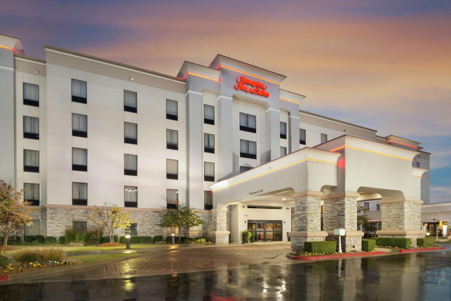Hampton Inn and Suites Tulsa/Catoosa featured exterior or lobby in Catoosa, OK — similar hotel