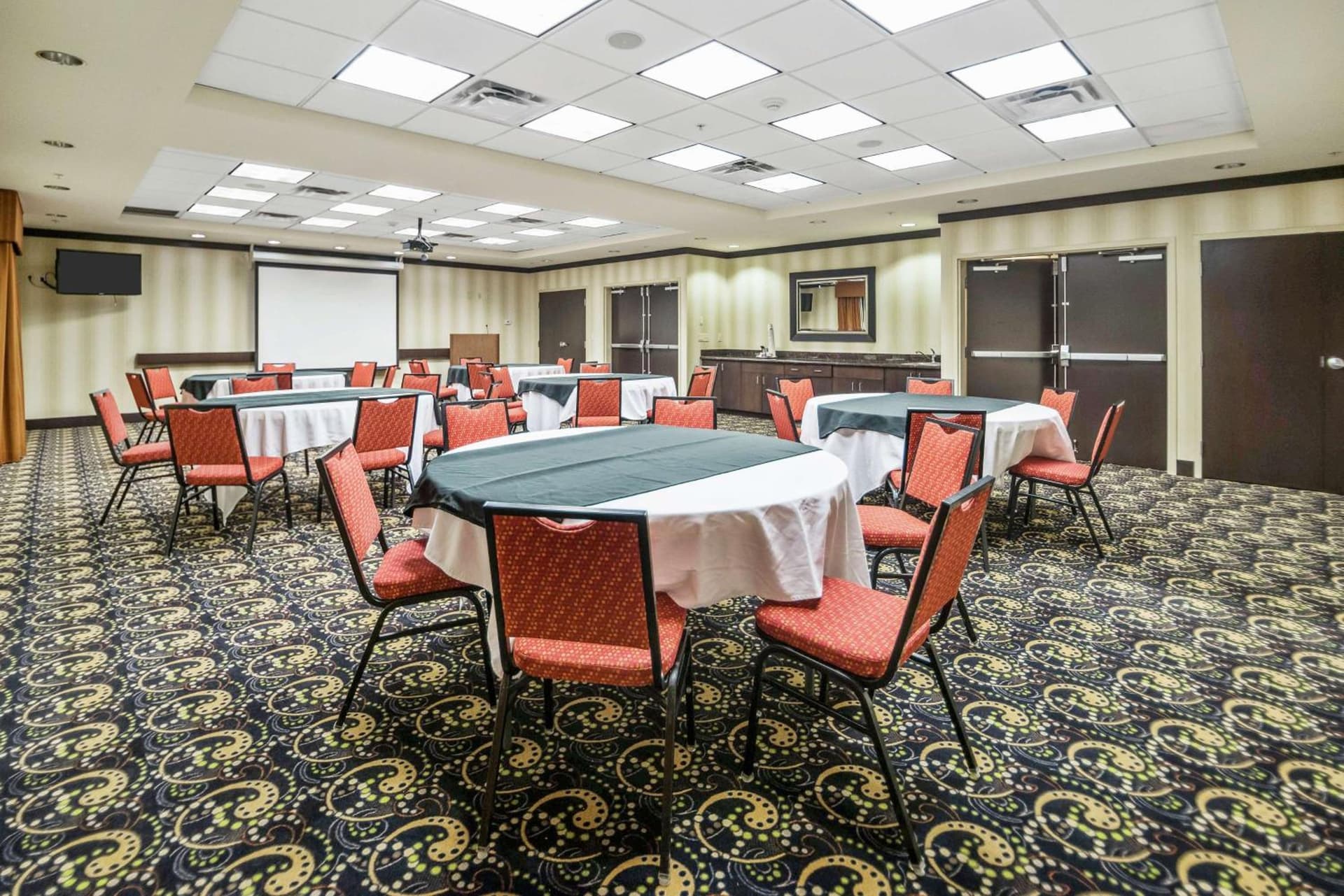 Hampton Inn and Suites Tulsa/Catoosa gallery photo in Catoosa, OK — image 20