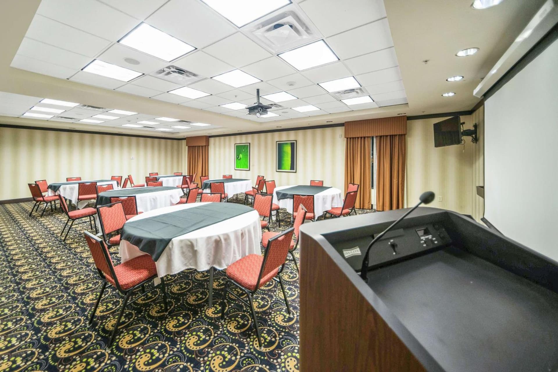 Hampton Inn and Suites Tulsa/Catoosa gallery photo in Catoosa, OK — image 18