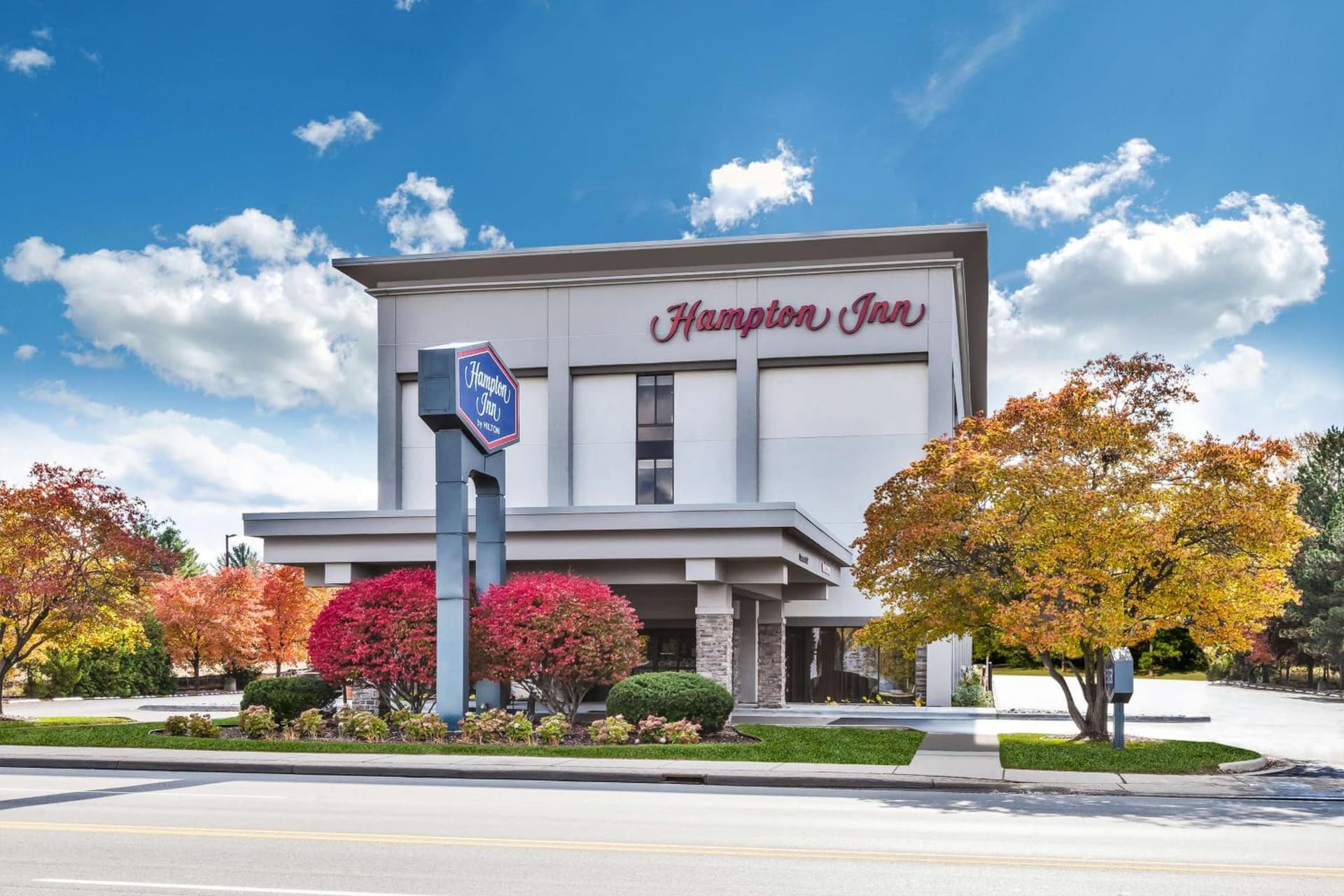 Hampton Inn Traverse City interior in Traverse City, MI — gallery photo 2