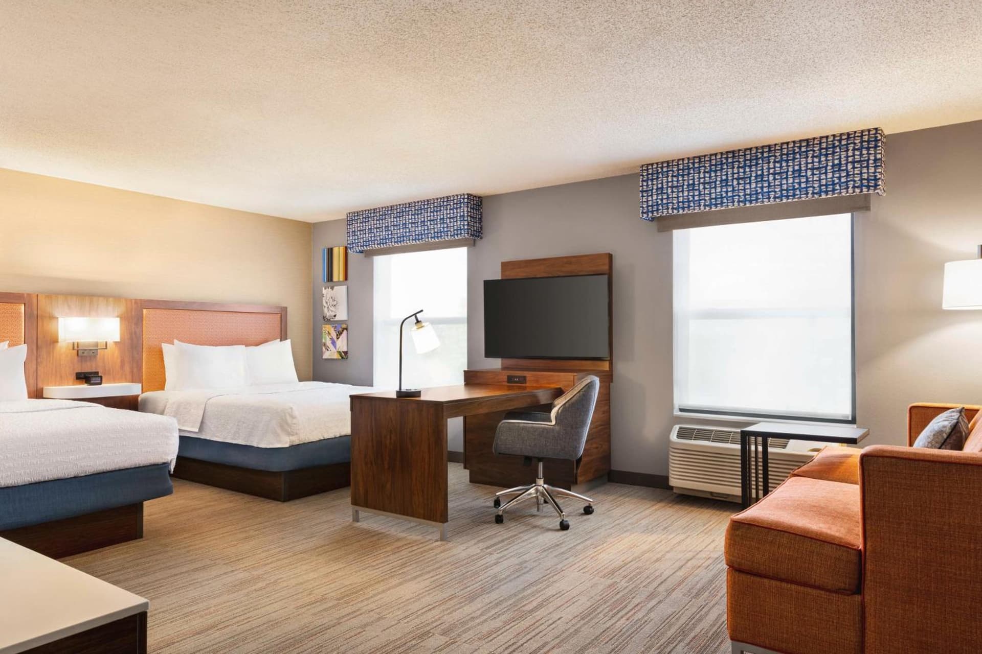 Hampton Inn & Suites Valparaiso gallery photo in Valparaiso, IN — image 25