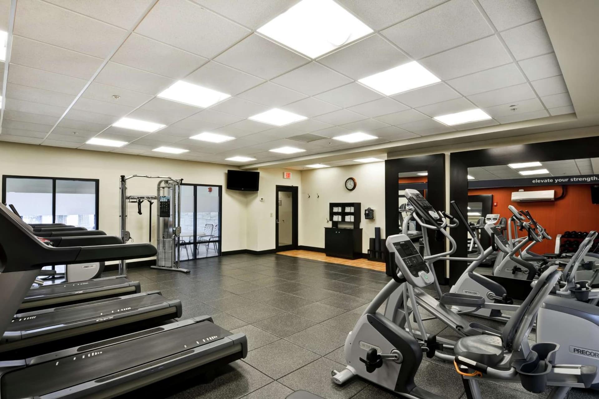 Hampton Inn and Suites New Hartford/Utica gallery photo in New Hartford, NY — image 41