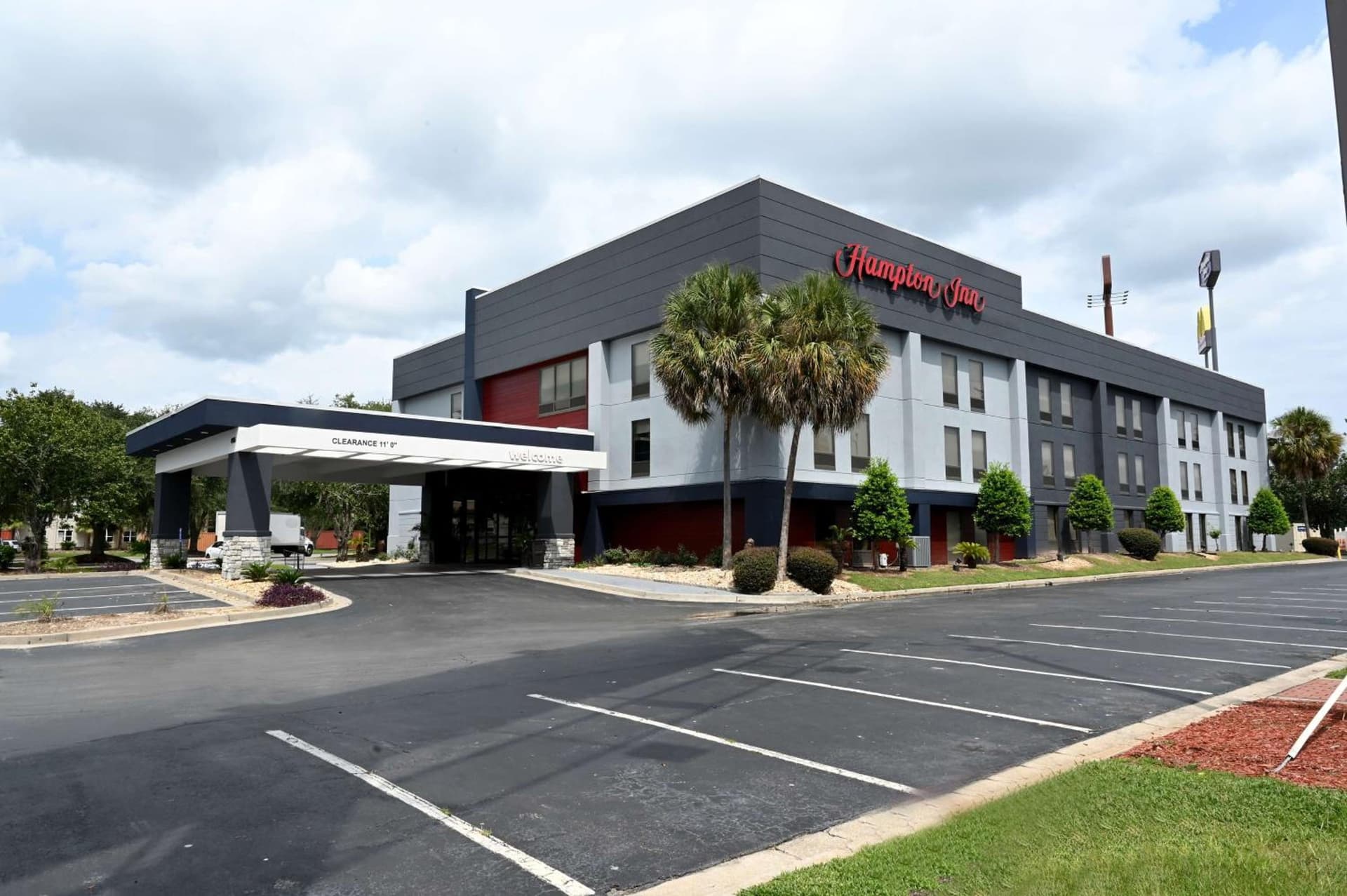 Hampton Inn Valdosta/Lake Park Area featured exterior or lobby in Lake Park, GA — similar hotel