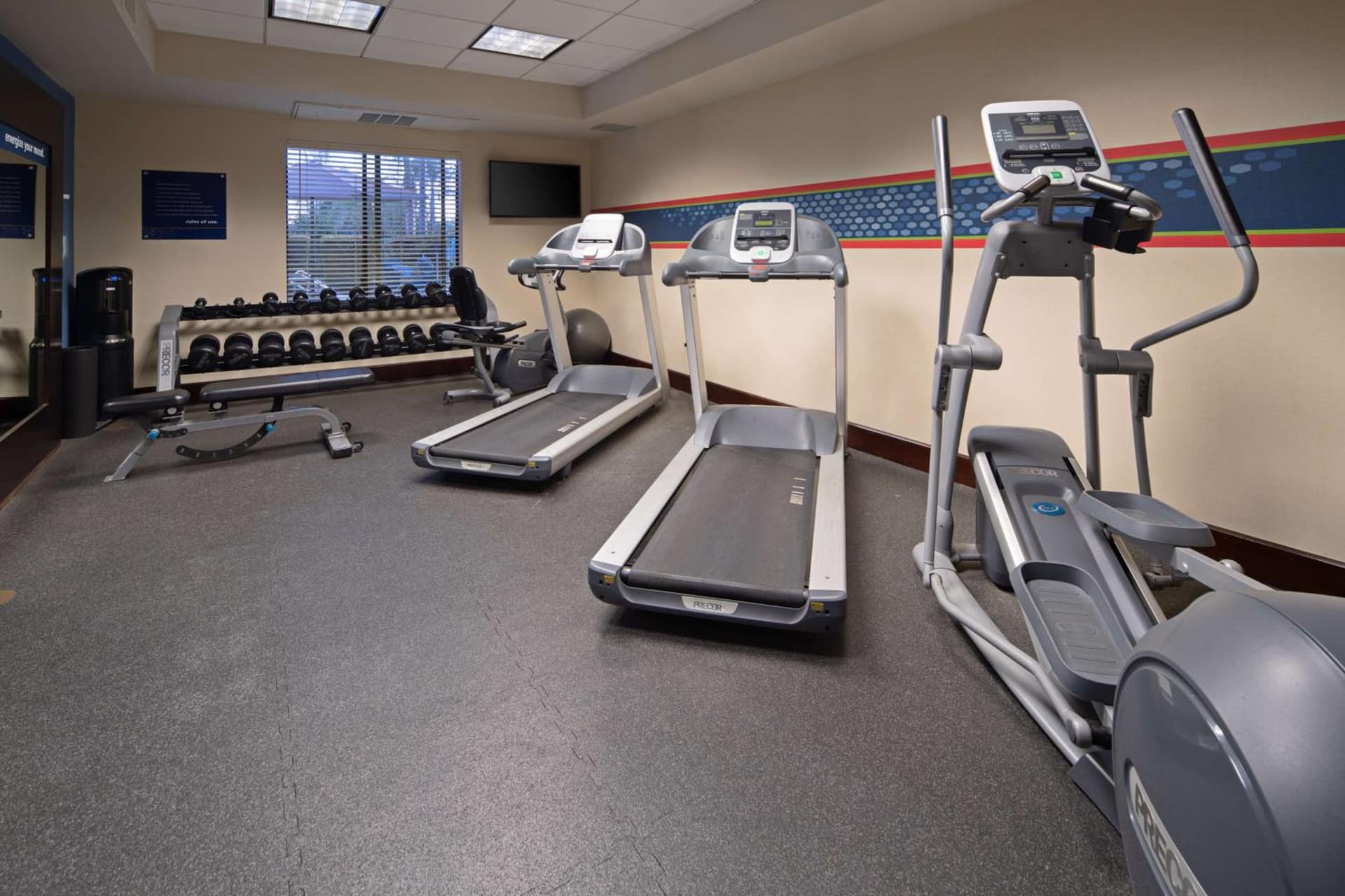 Hampton Inn Visalia property views in Visalia, CA — gallery photo 3