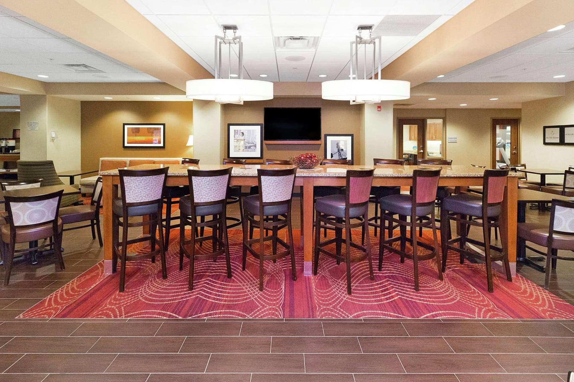 Hampton Inn Waynesburg interior in Waynesburg, PA — gallery photo 2