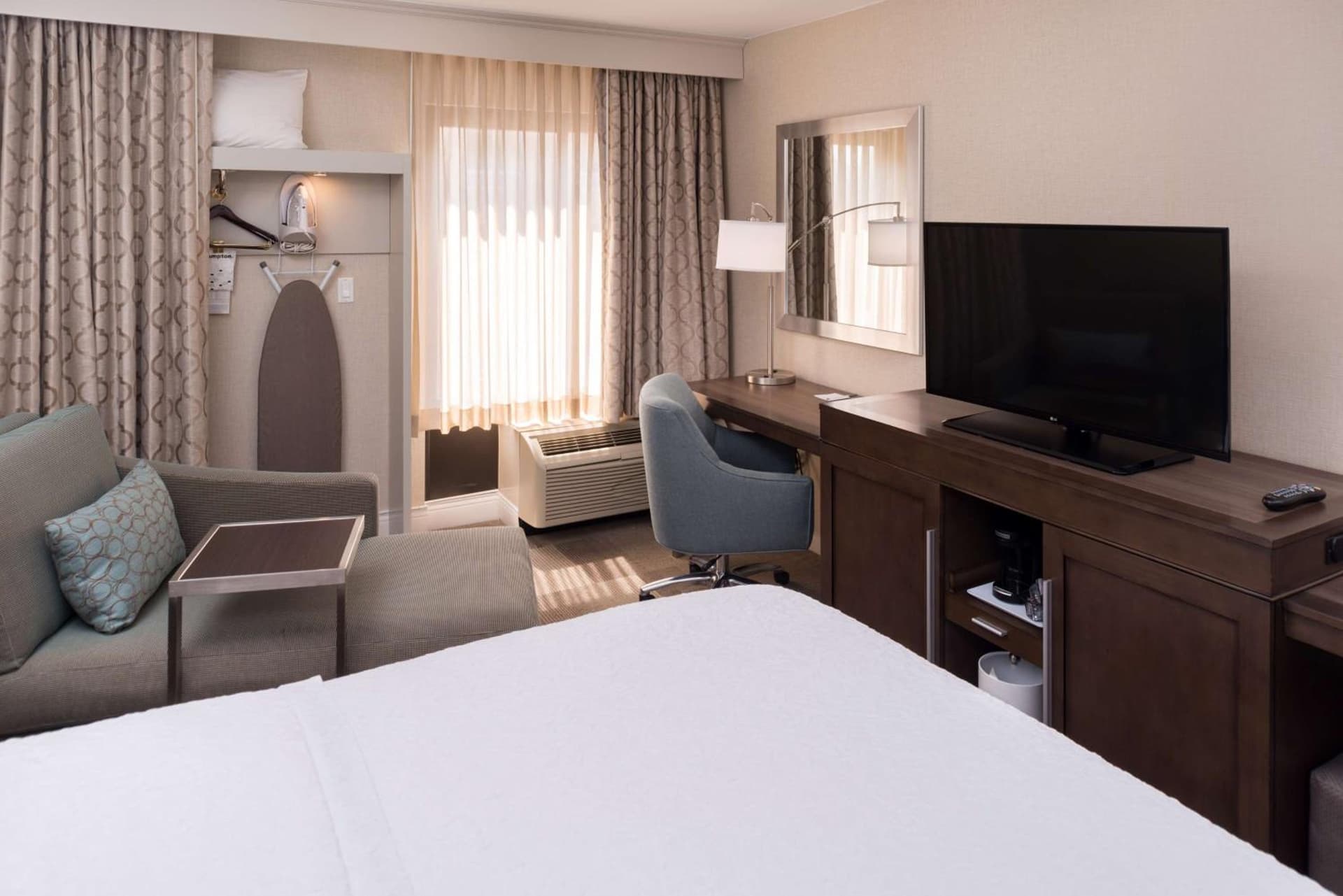 Hampton Inn Los Angeles-West Covina gallery photo in West Covina, CA — image 4