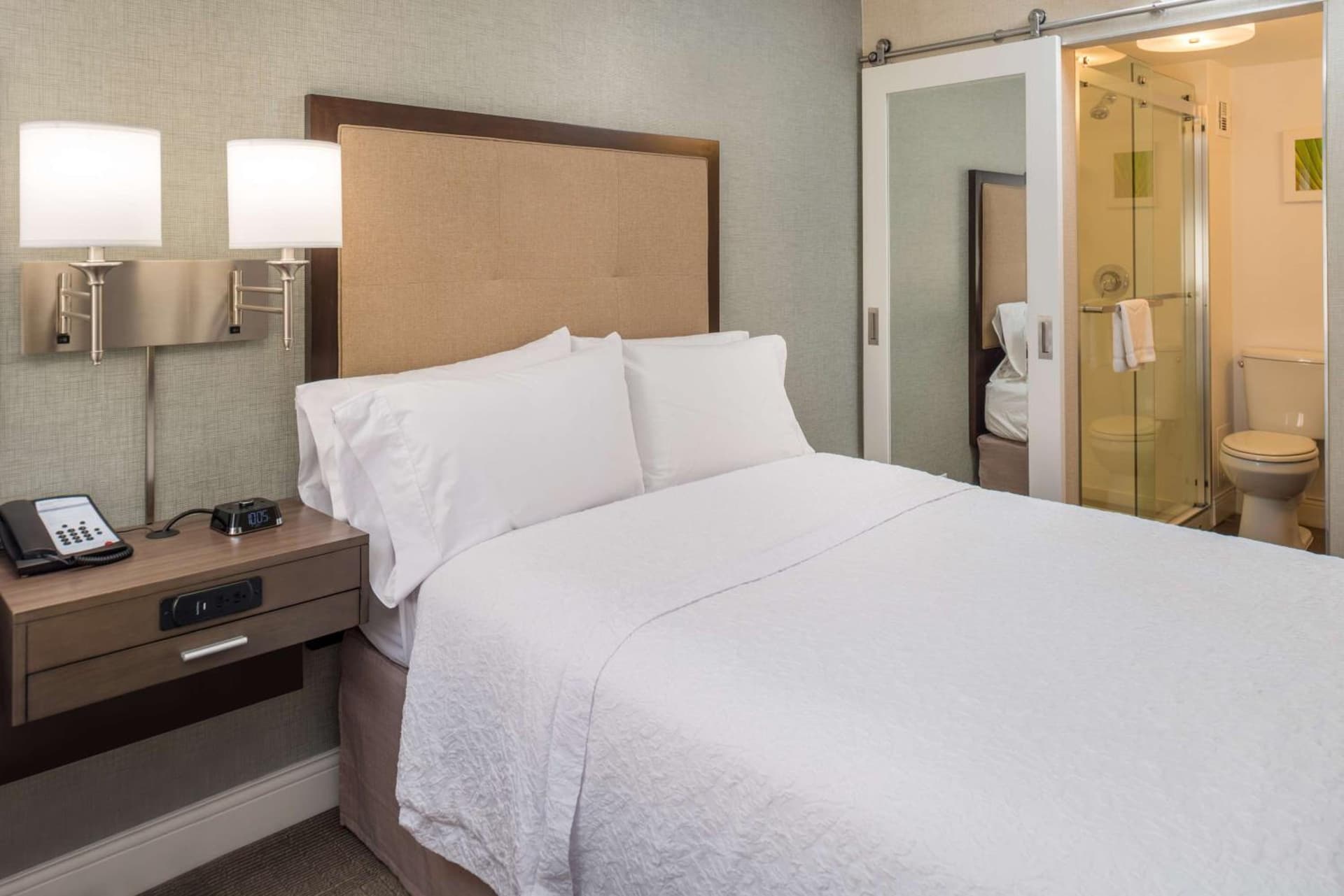 Hampton Inn Los Angeles-West Covina gallery photo in West Covina, CA — image 38
