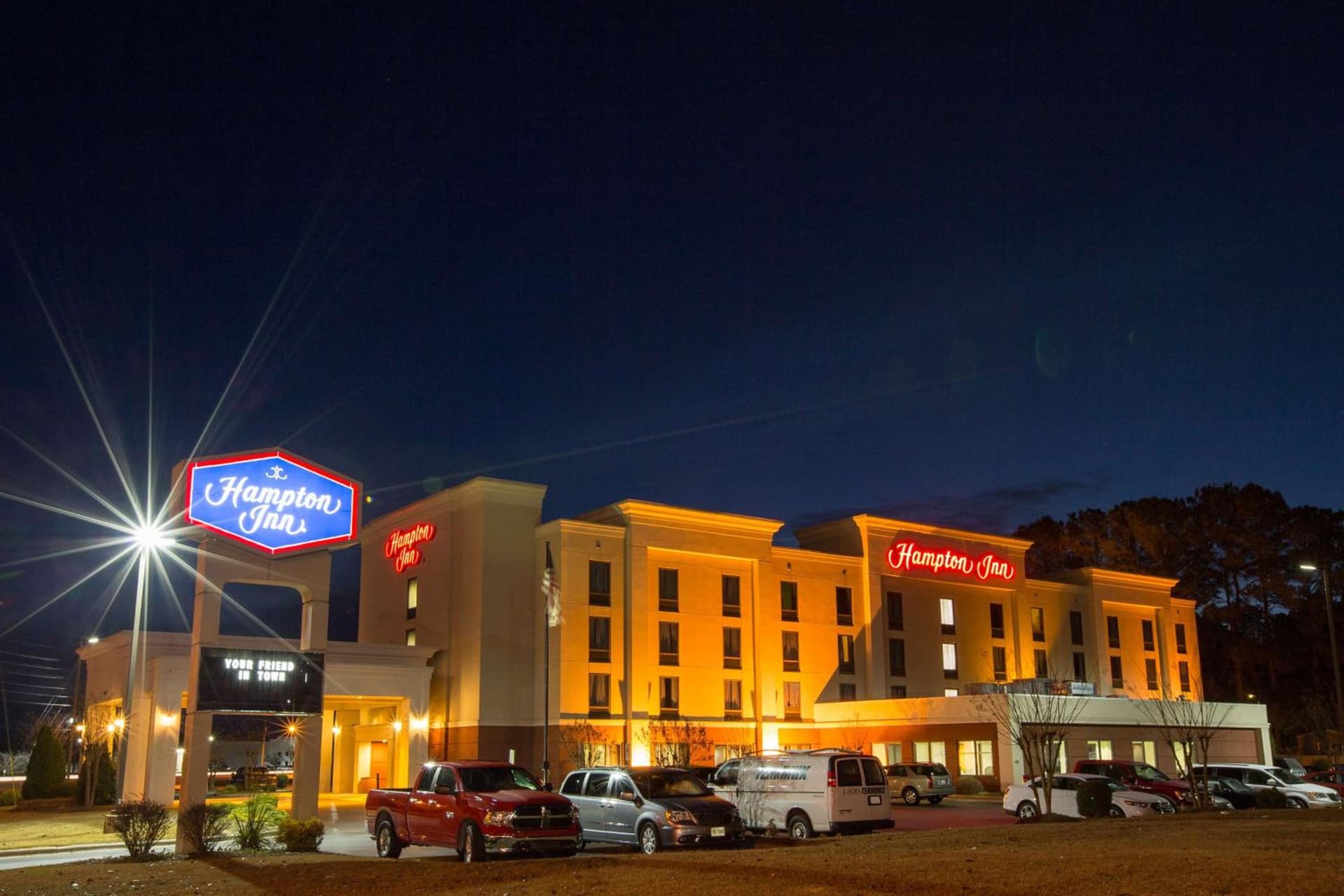 Hampton Inn Washington property views in Washington, NC — gallery photo 3