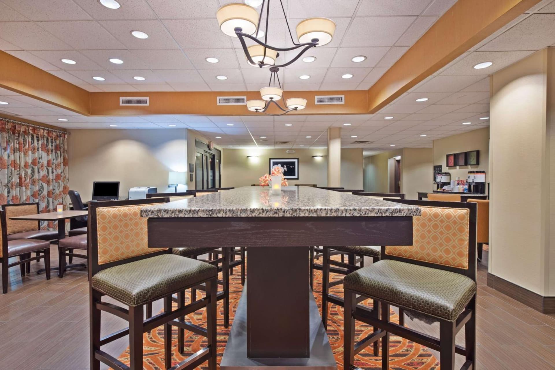 Hampton Inn Winfield Teays Valley gallery photo in Teays Valley Estates, WV — image 25
