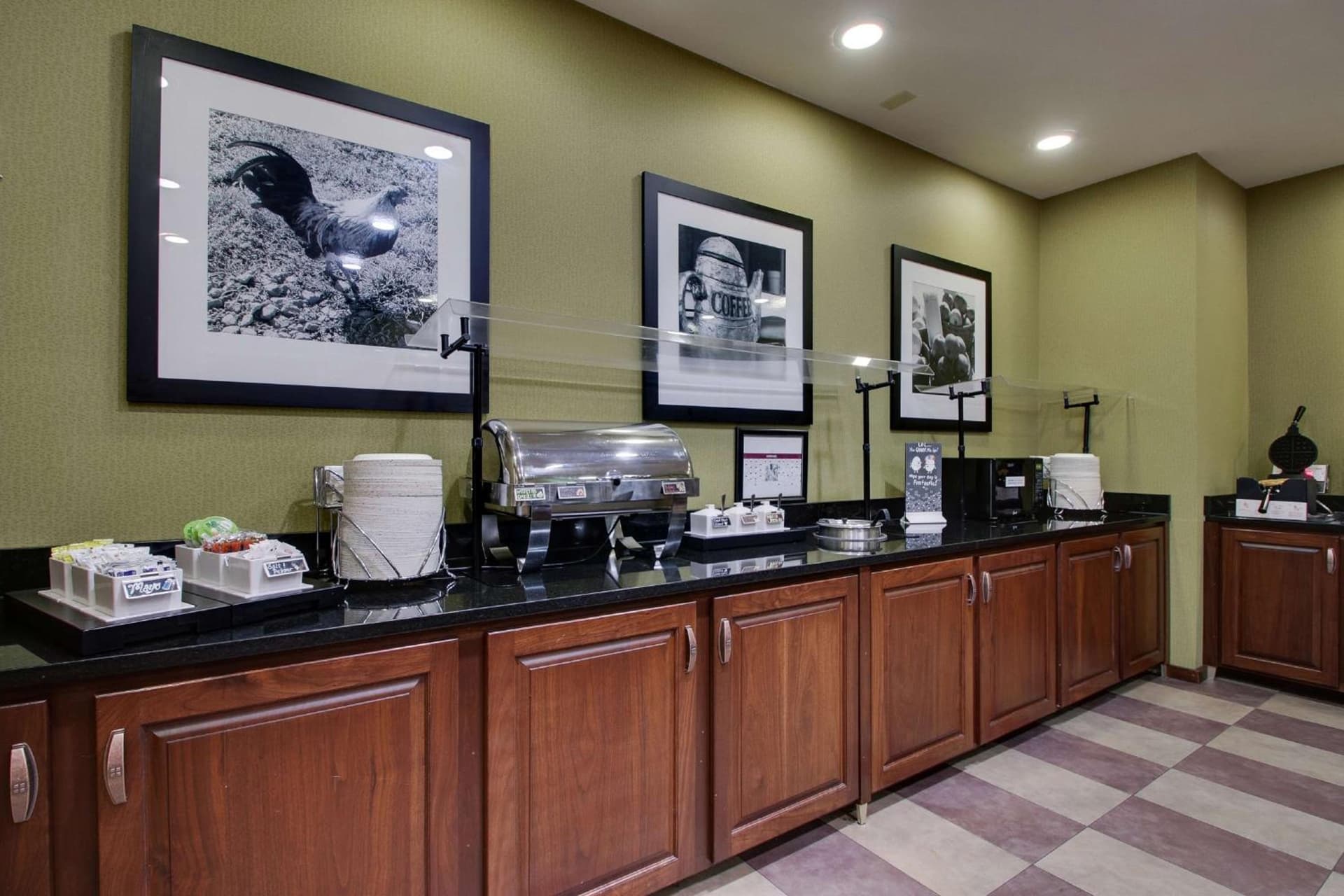Hampton Inn Warner Robins property views in Warner Robins, GA — gallery photo 3