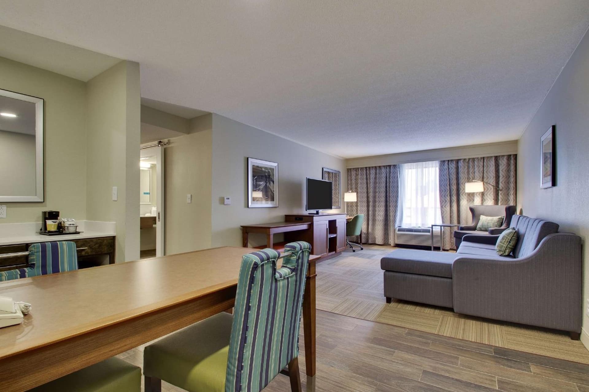 Hampton Inn Warner Robins gallery photo in Warner Robins, GA — image 22