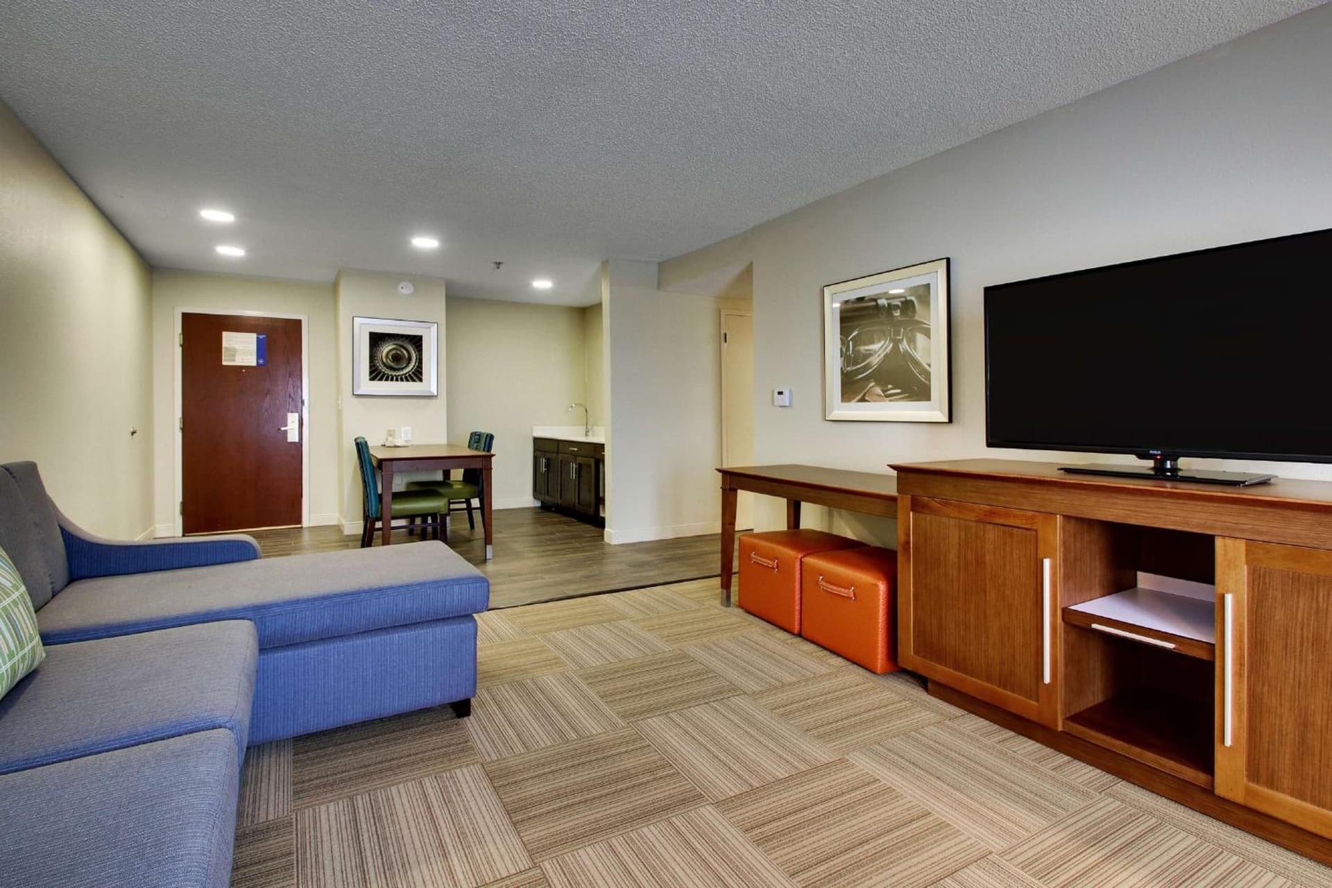 Hampton Inn Warner Robins gallery photo in Warner Robins, GA — image 14