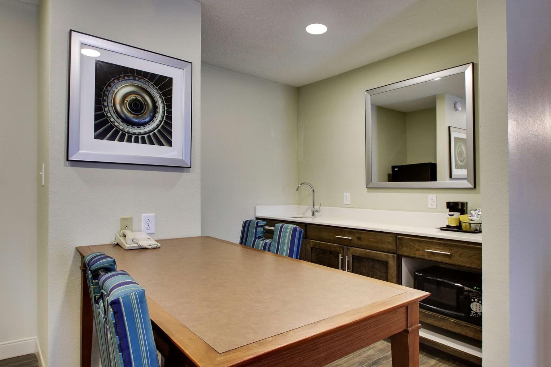 Hampton Inn Warner Robins gallery photo in Warner Robins, GA — image 30