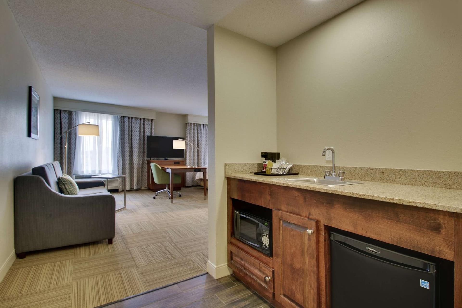 Hampton Inn Warner Robins gallery photo in Warner Robins, GA — image 6