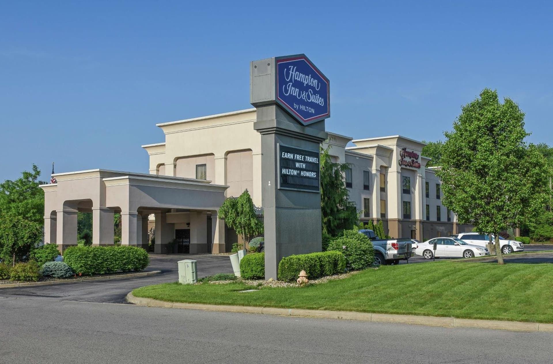 Hampton Inn & Suites Youngstown-Canfield featured exterior or lobby in Canfield, OH — similar hotel