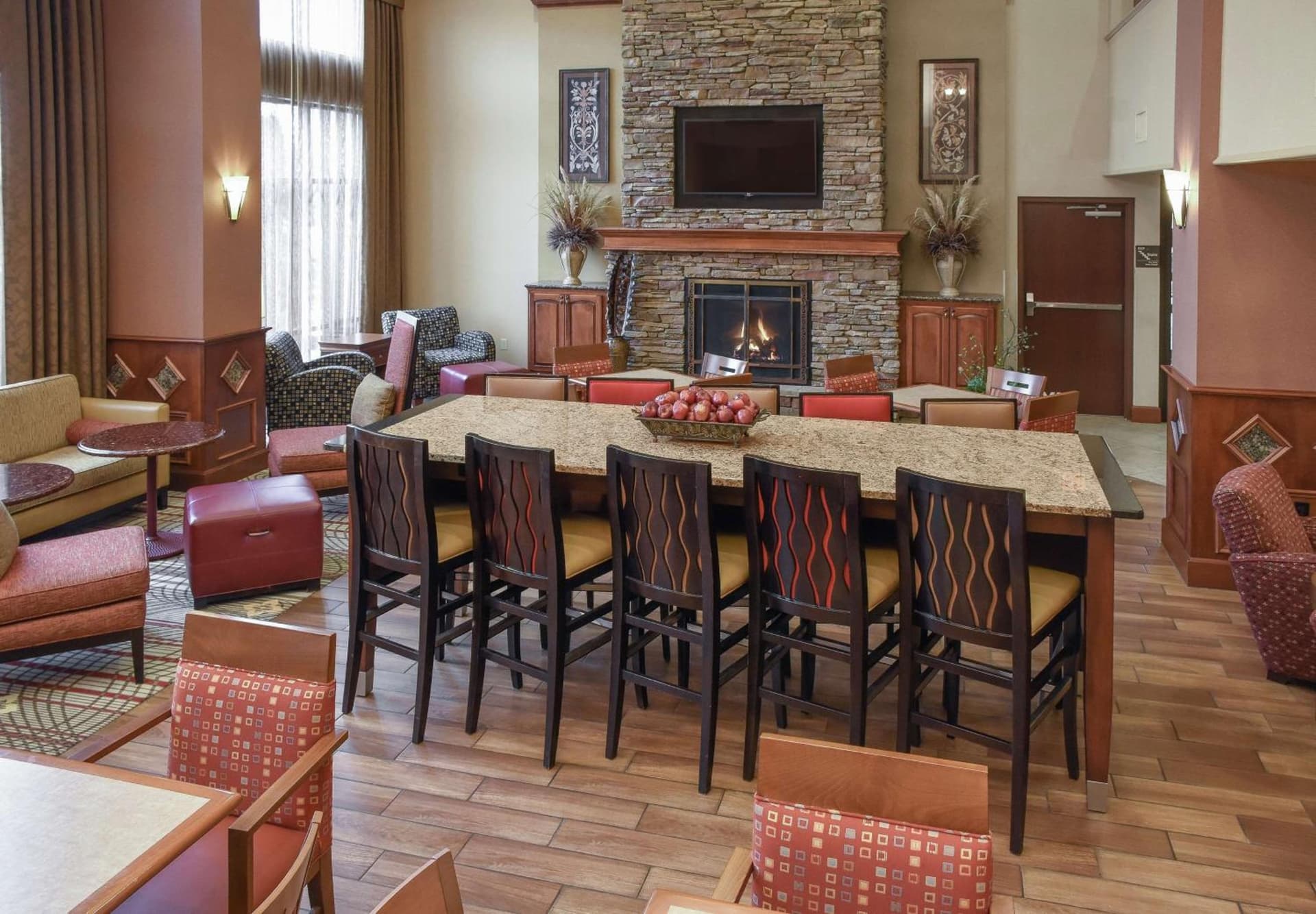 Hampton Inn & Suites Youngstown-Canfield property views in Canfield, OH — gallery photo 3