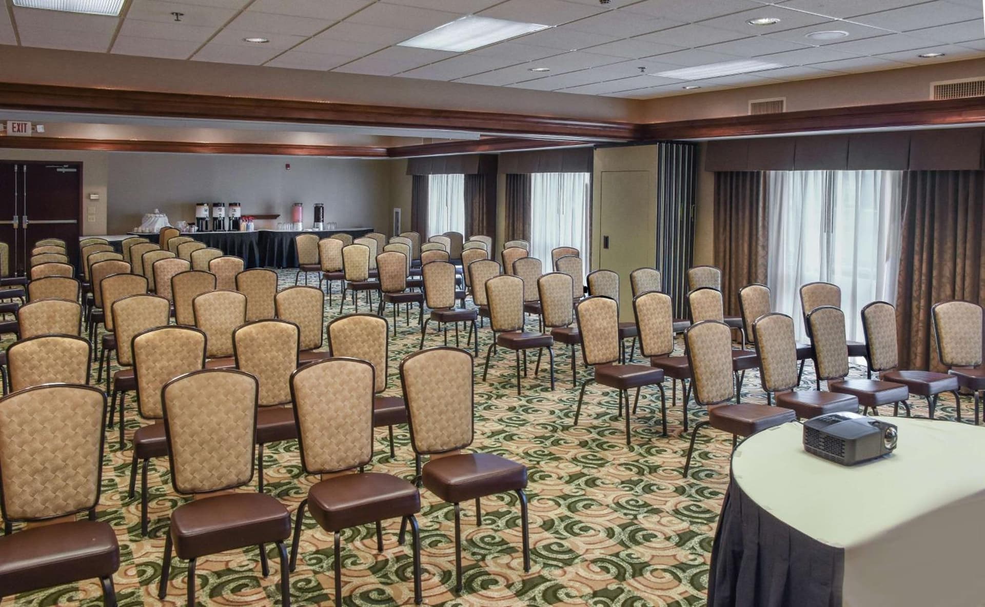 Hampton Inn & Suites Youngstown-Canfield gallery photo in Canfield, OH — image 51