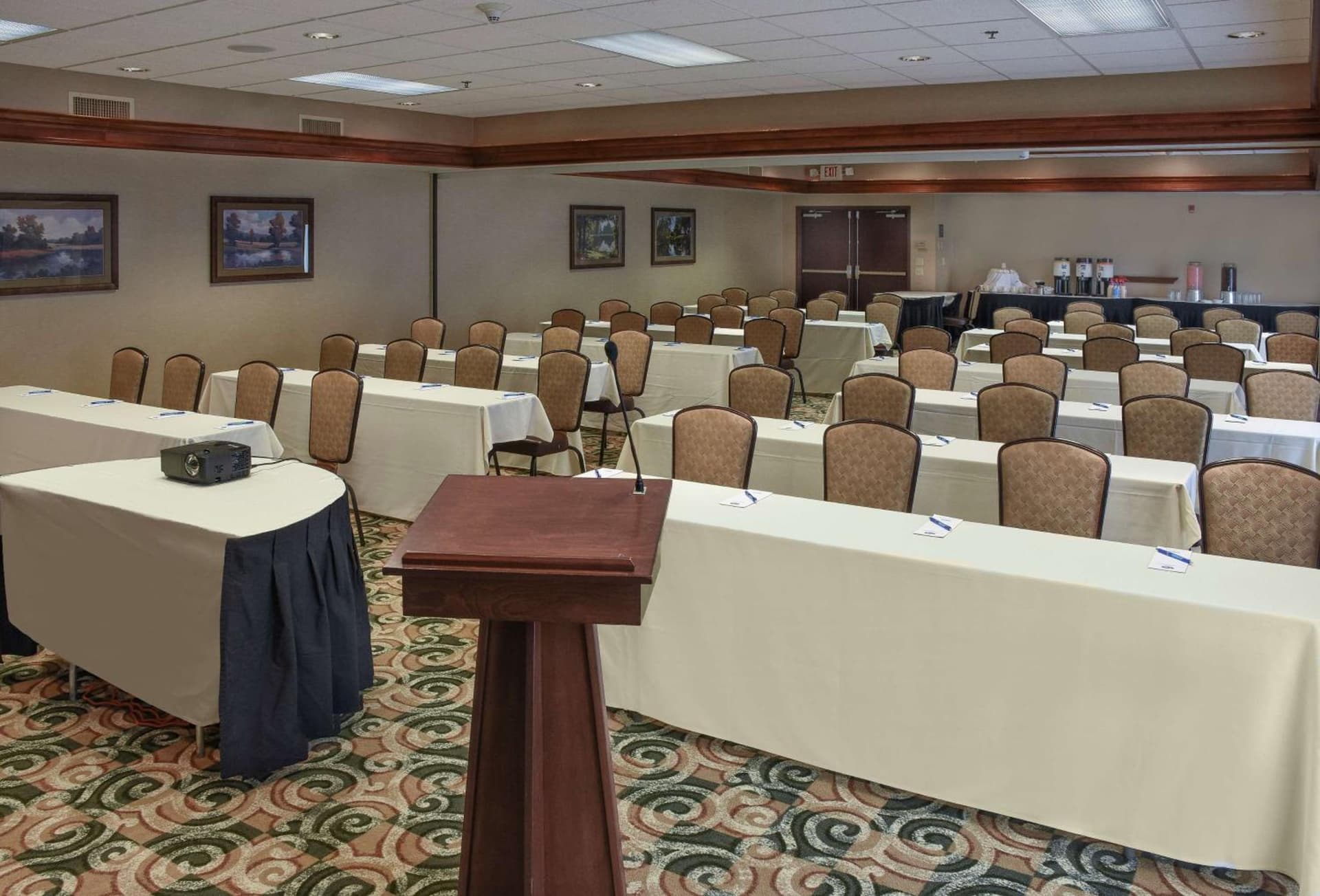 Hampton Inn & Suites Youngstown-Canfield gallery photo in Canfield, OH — image 15