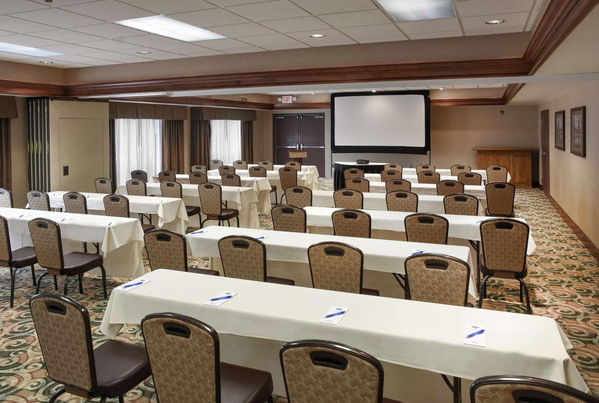Hampton Inn & Suites Youngstown-Canfield gallery photo in Canfield, OH — image 30