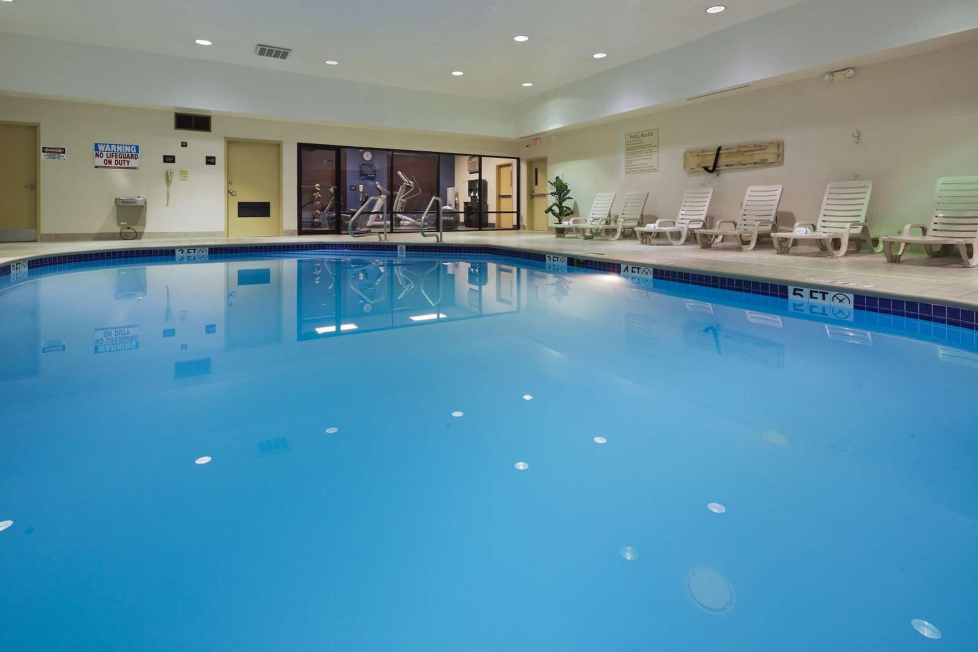 Hampton Inn Youngstown-North gallery photo in Youngstown, OH — image 31
