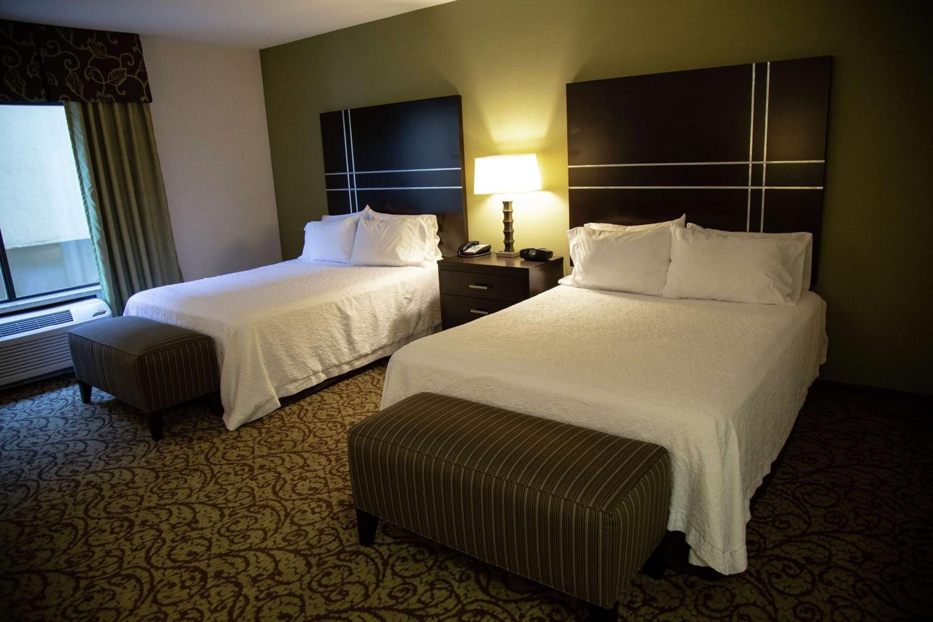 Hampton Inn & Suites Sharon gallery photo in West Middlesex, PA — image 5