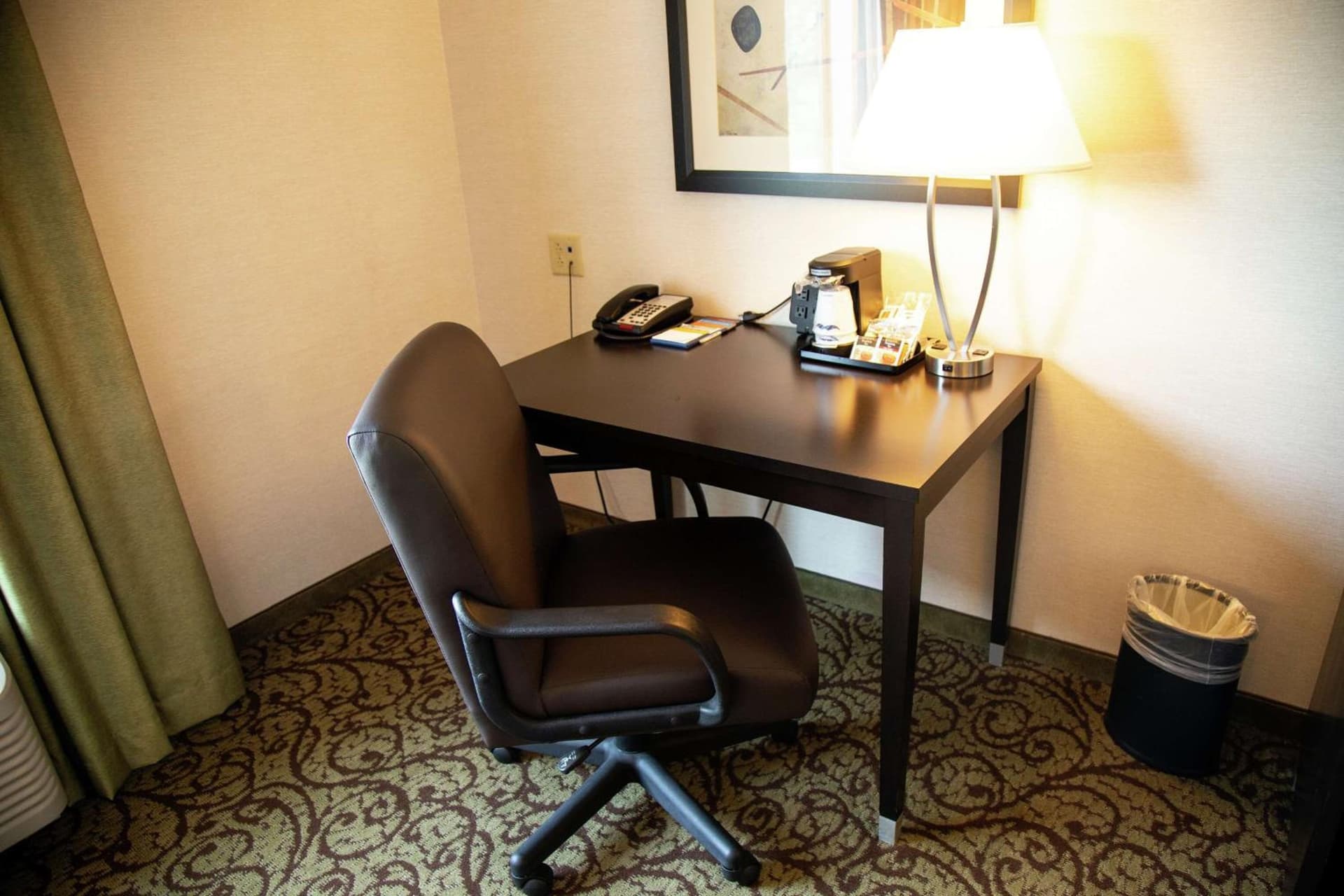 Hampton Inn & Suites Sharon gallery photo in West Middlesex, PA — image 43