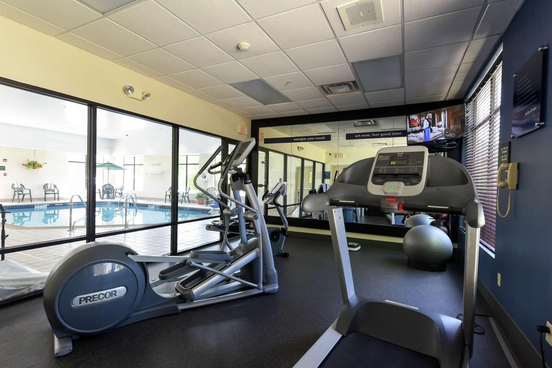 Hampton Inn Youngstown-North gallery photo in Youngstown, OH — image 16