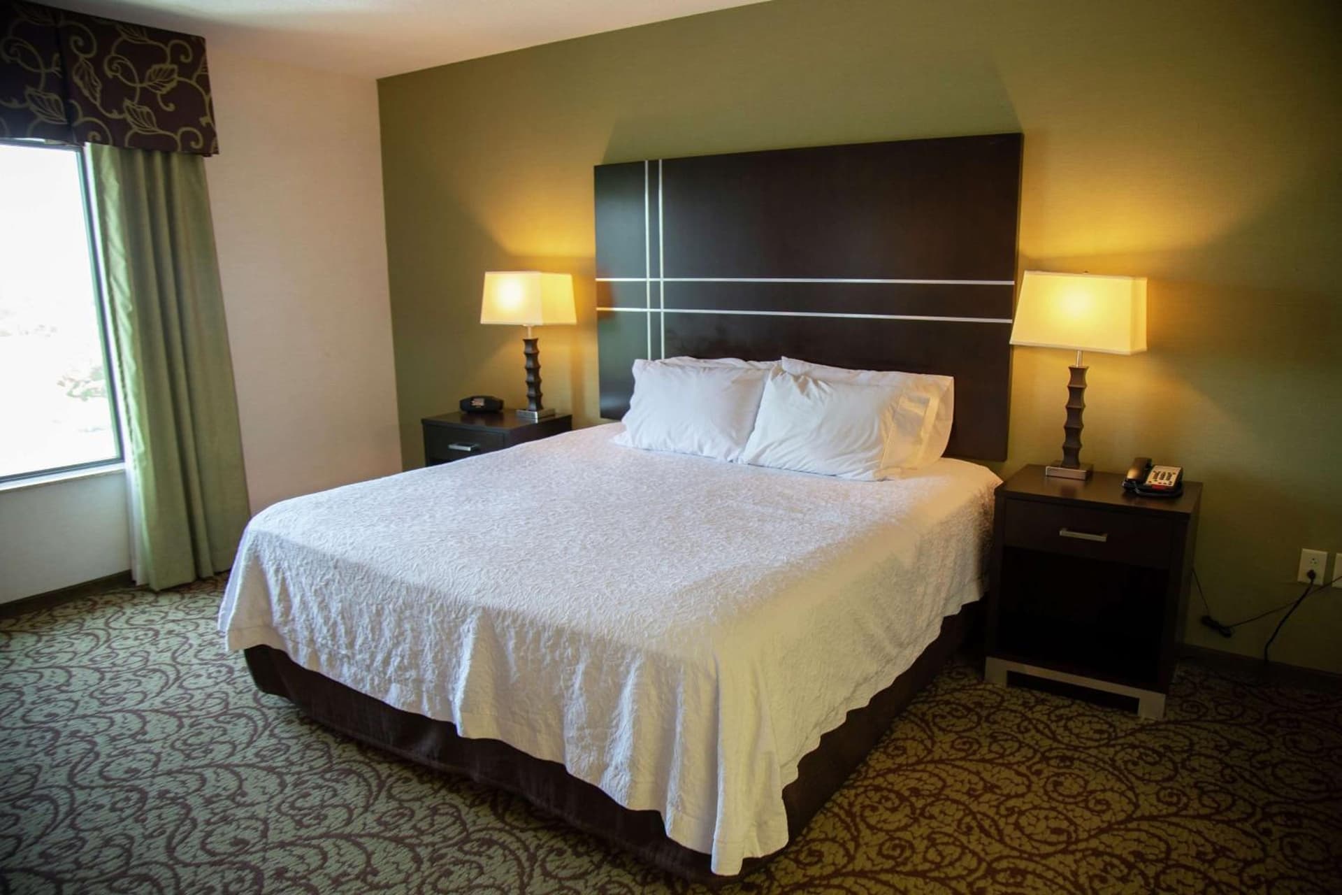 Hampton Inn & Suites Sharon gallery photo in West Middlesex, PA — image 9