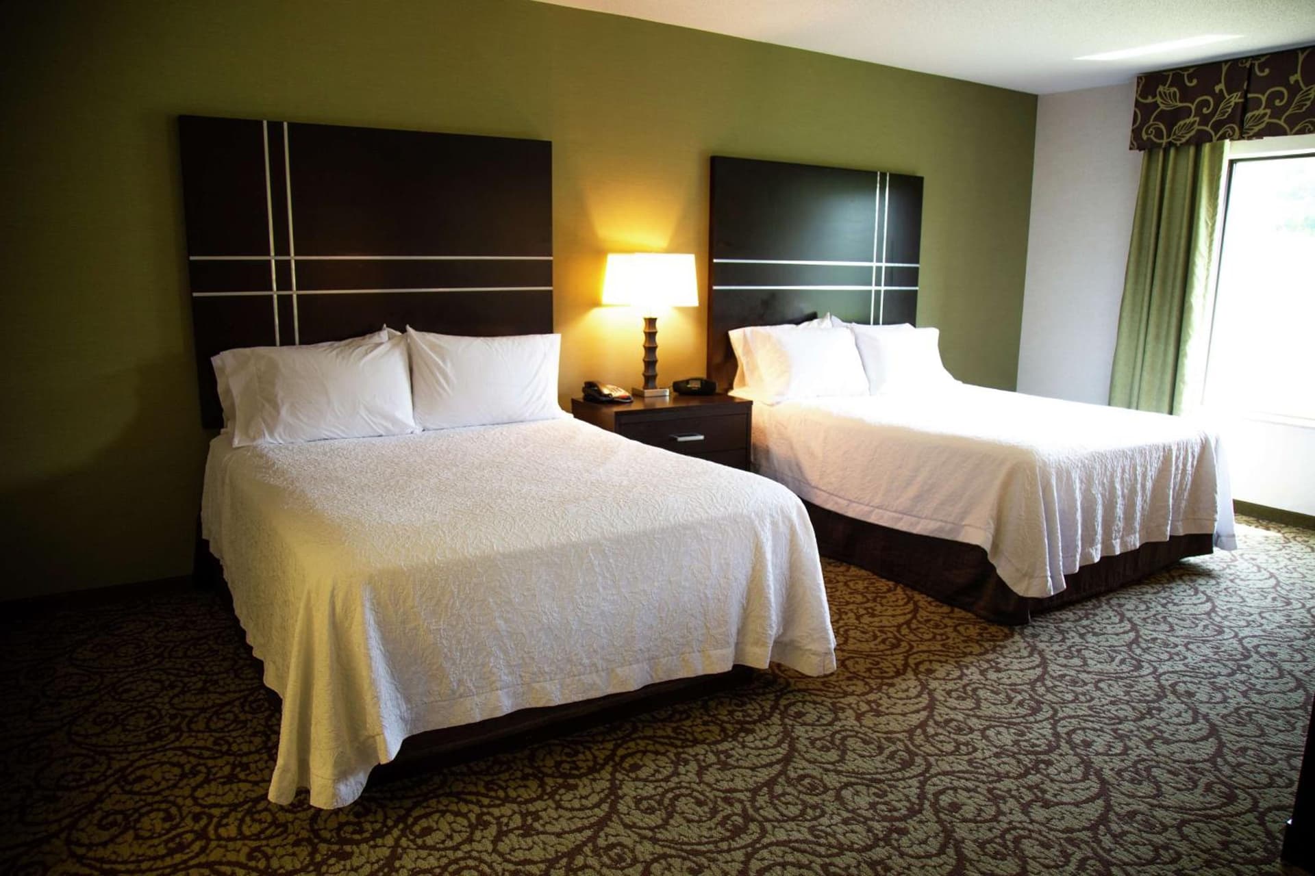 Hampton Inn & Suites Sharon gallery photo in West Middlesex, PA — image 10
