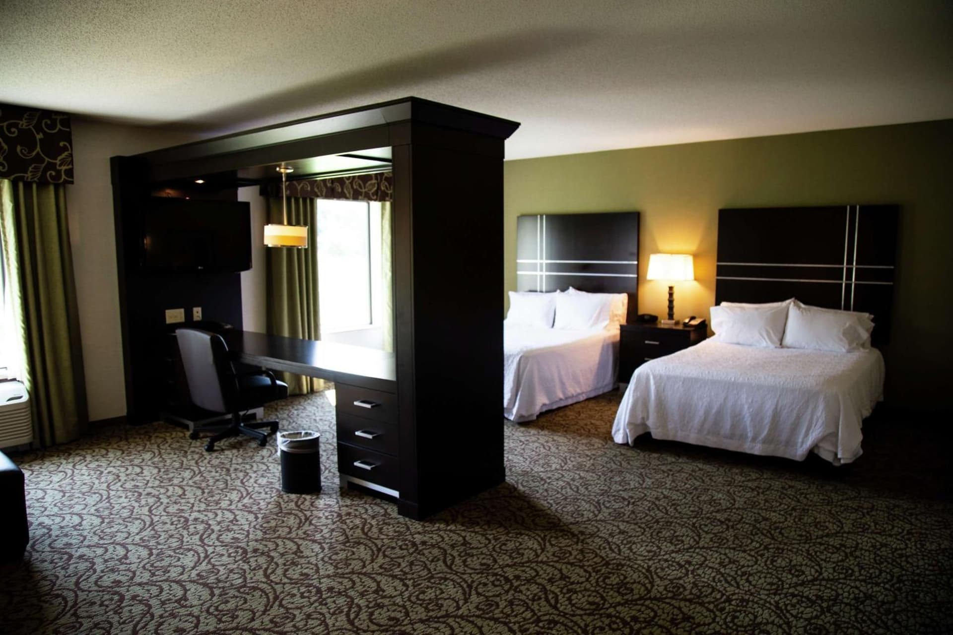 Hampton Inn & Suites Sharon gallery photo in West Middlesex, PA — image 68