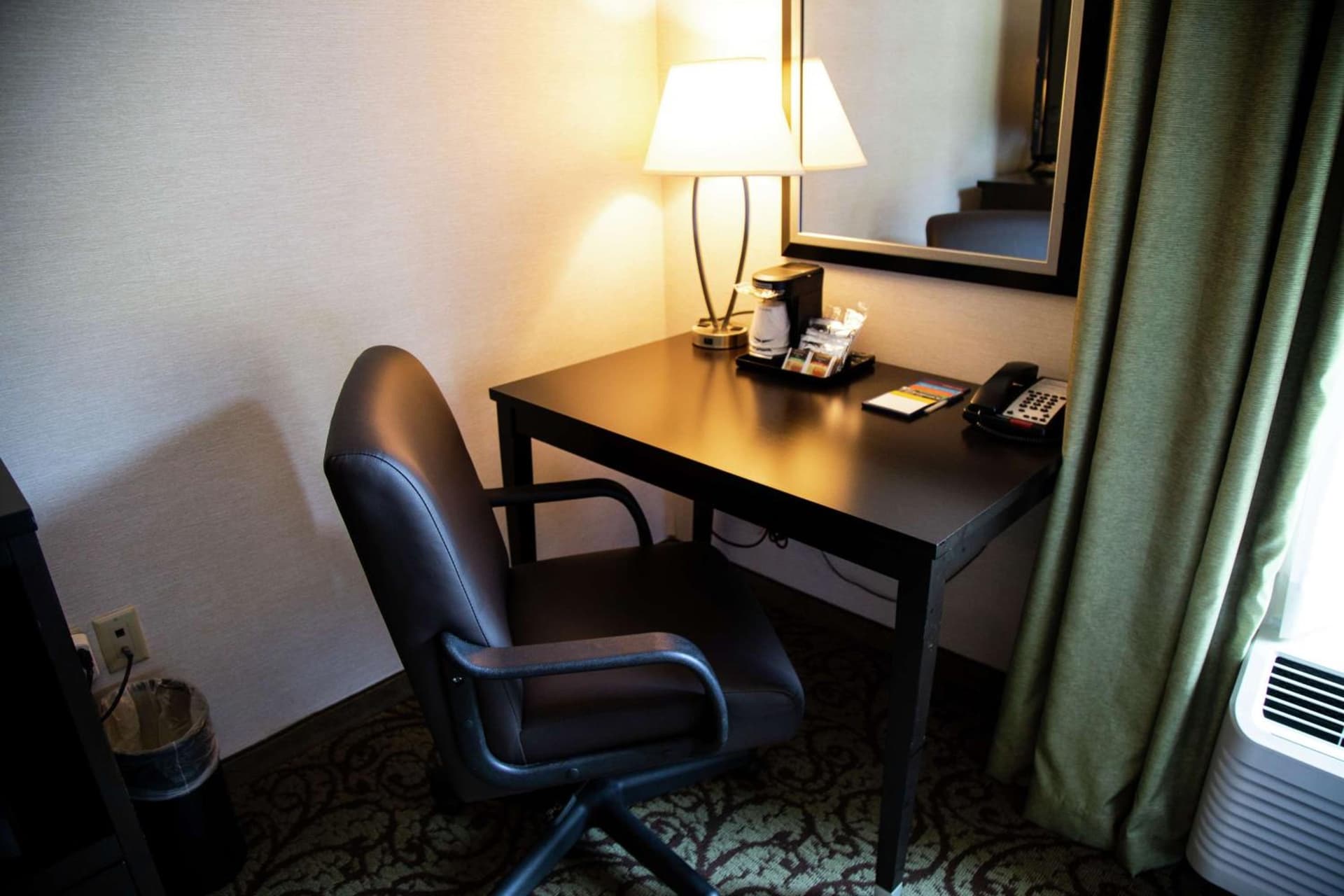 Hampton Inn & Suites Sharon gallery photo in West Middlesex, PA — image 15