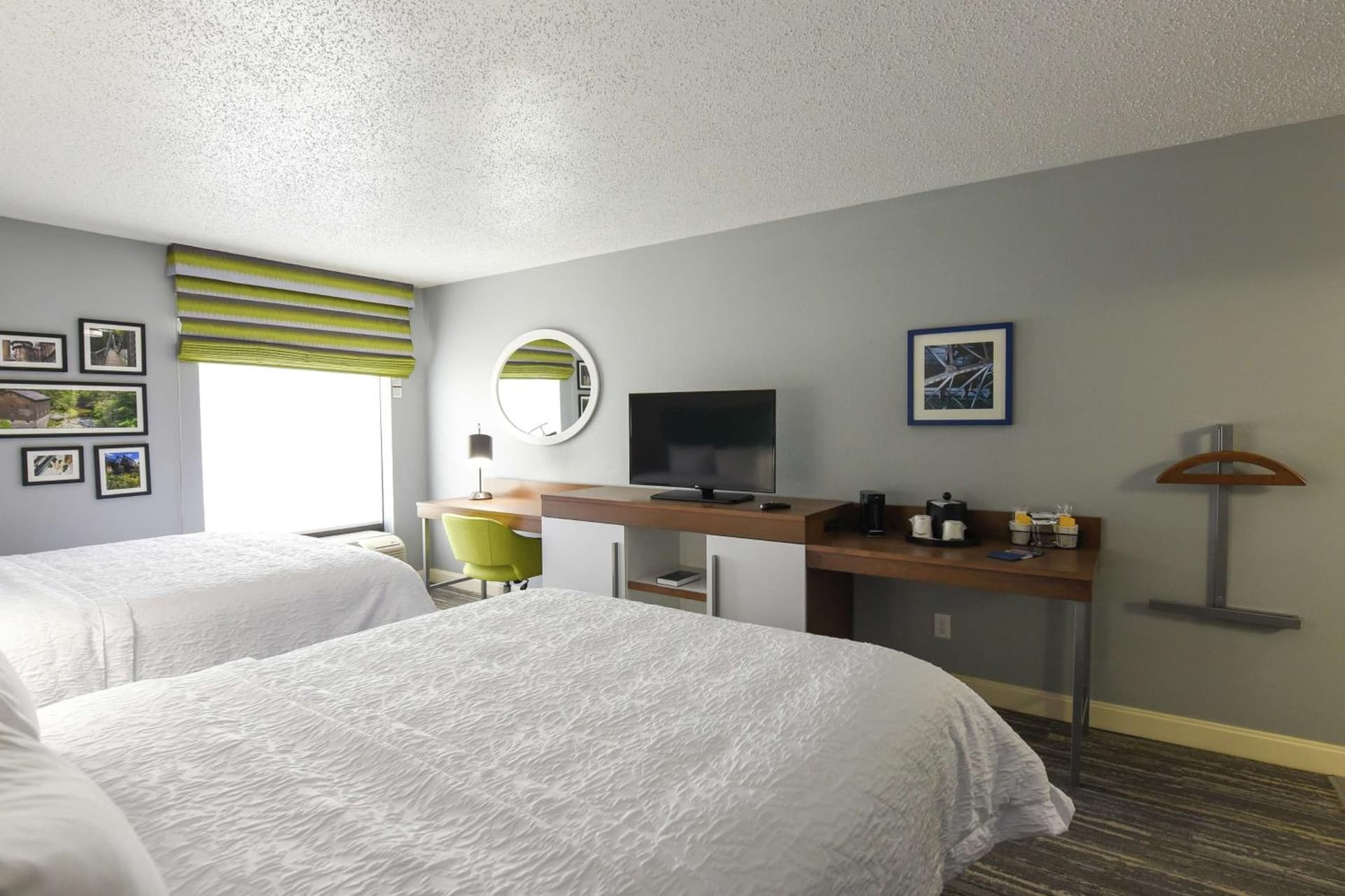 Hampton Inn Youngstown-North gallery photo in Youngstown, OH — image 48