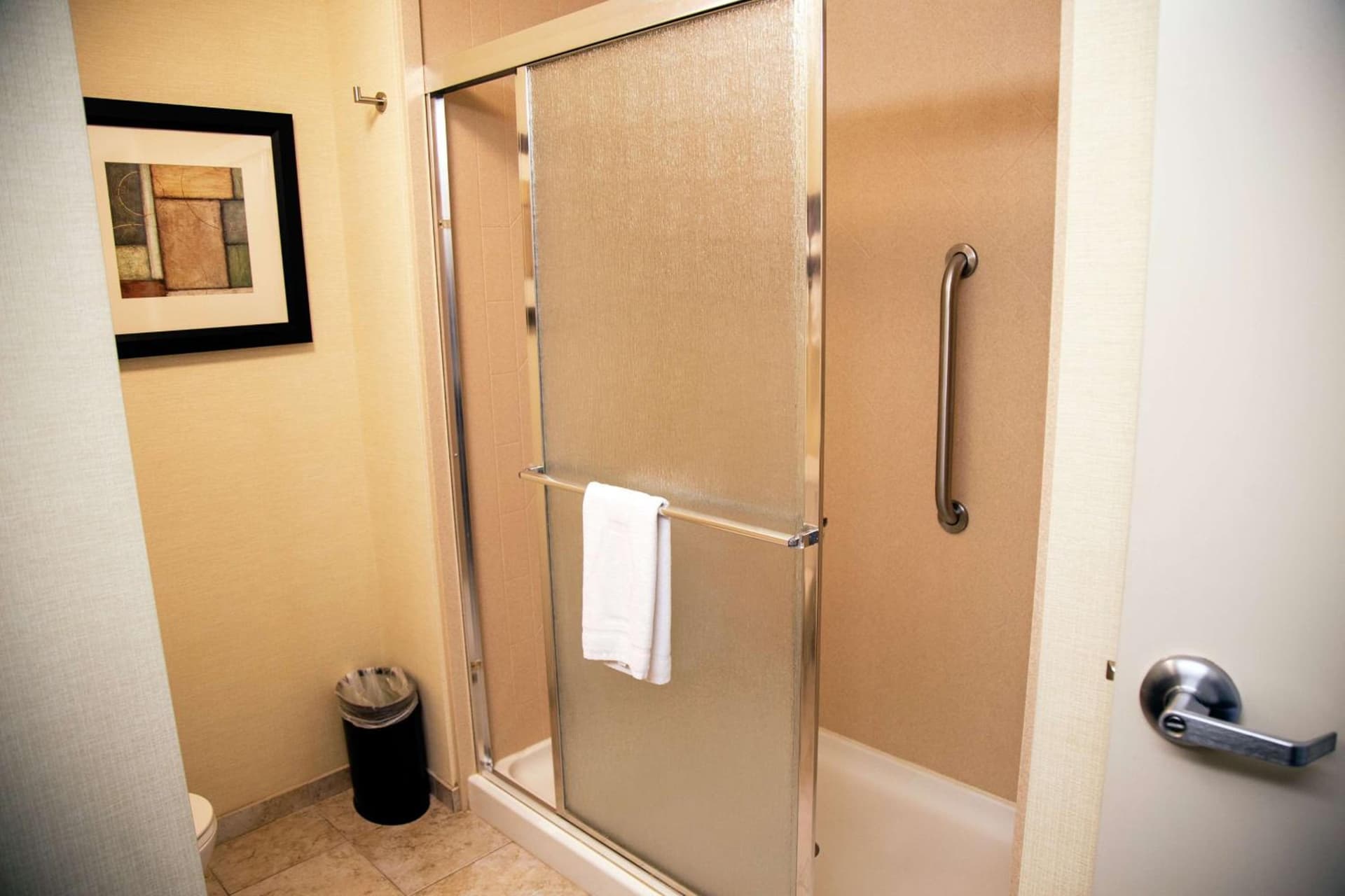 Hampton Inn & Suites Sharon gallery photo in West Middlesex, PA — image 11