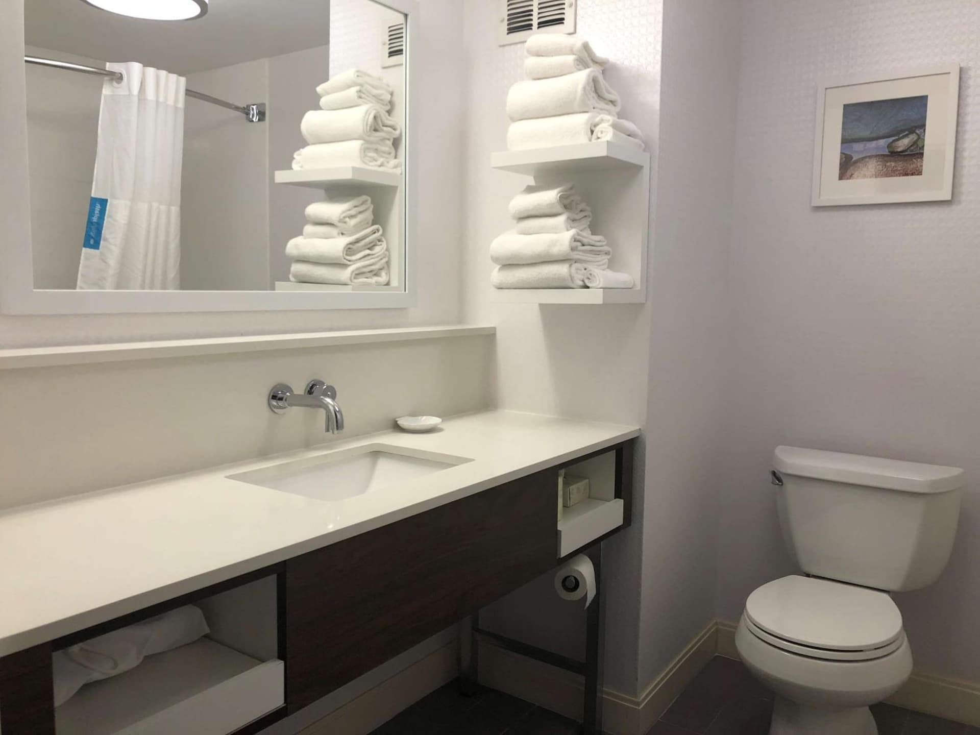 Hampton Inn Youngstown-North gallery photo in Youngstown, OH — image 32