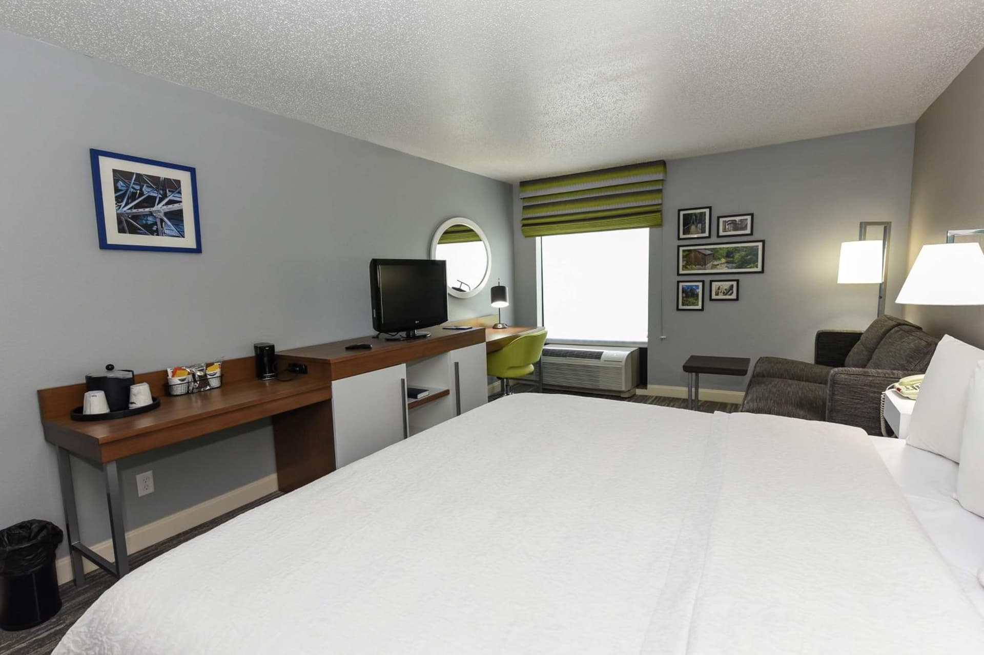 Hampton Inn Youngstown-North gallery photo in Youngstown, OH — image 24
