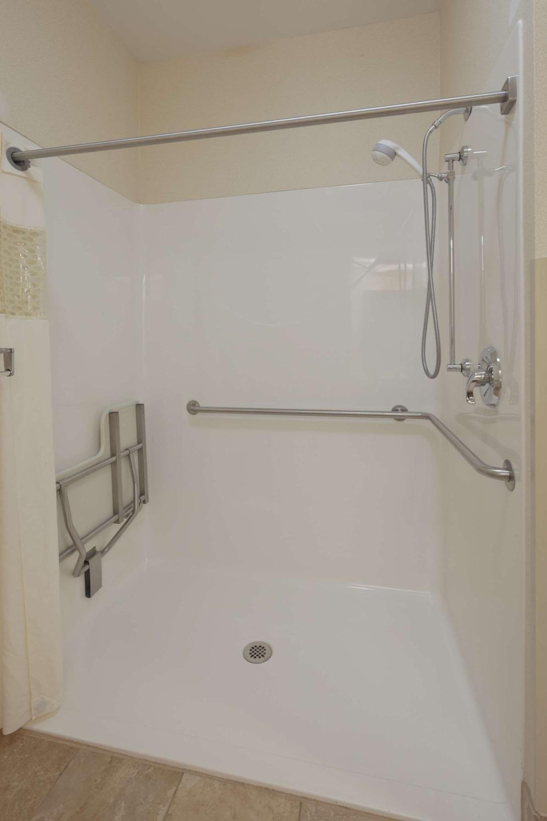 Hampton Inn Youngstown-North gallery photo in Youngstown, OH — image 34
