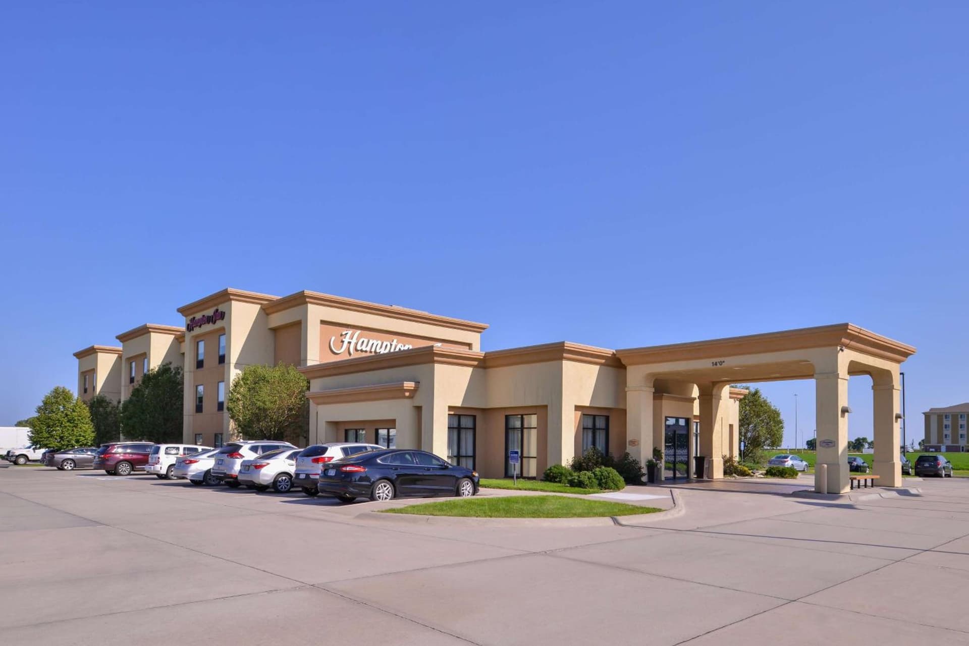 Hampton Inn York interior in York, NE — gallery photo 2