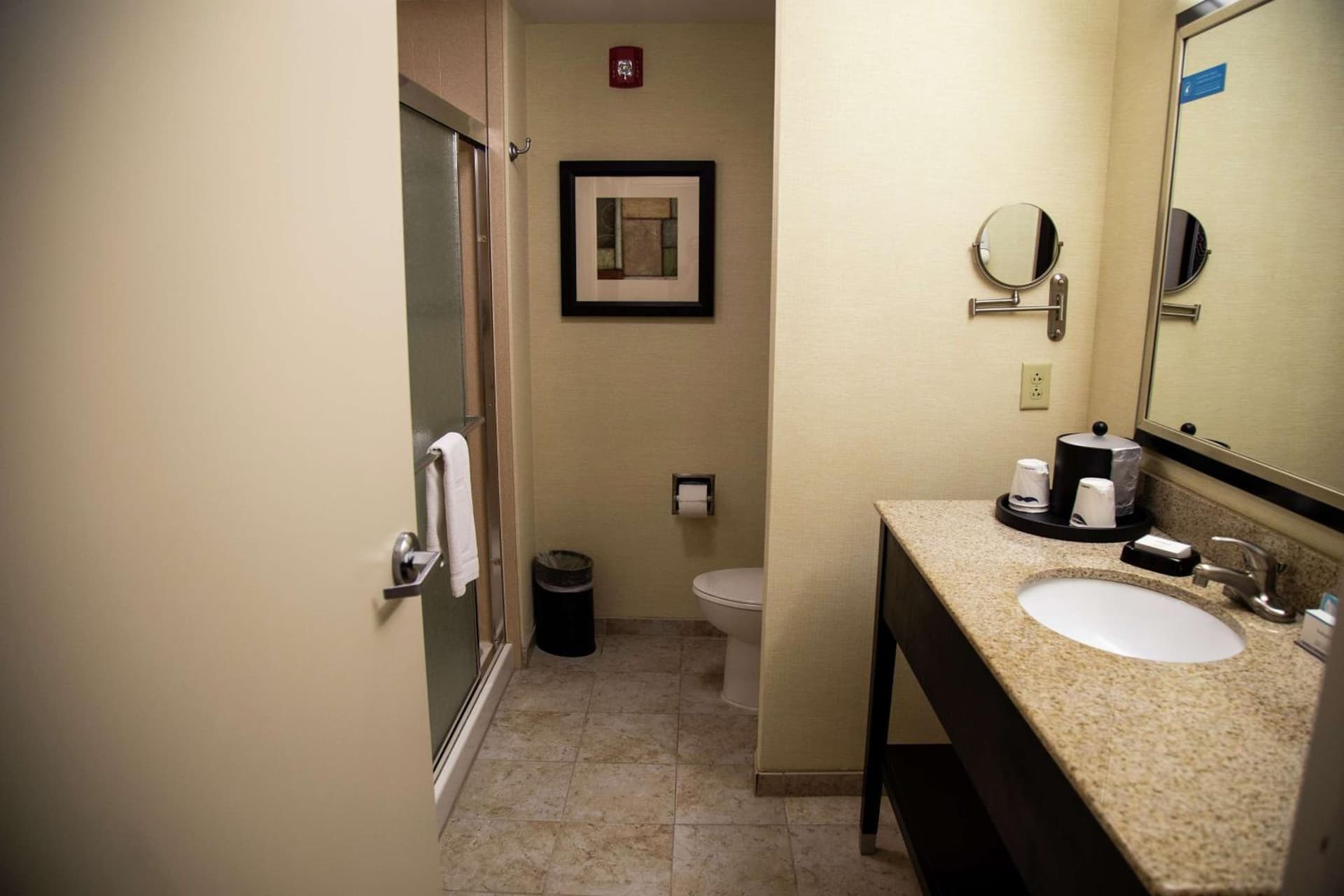 Hampton Inn & Suites Sharon gallery photo in West Middlesex, PA — image 60
