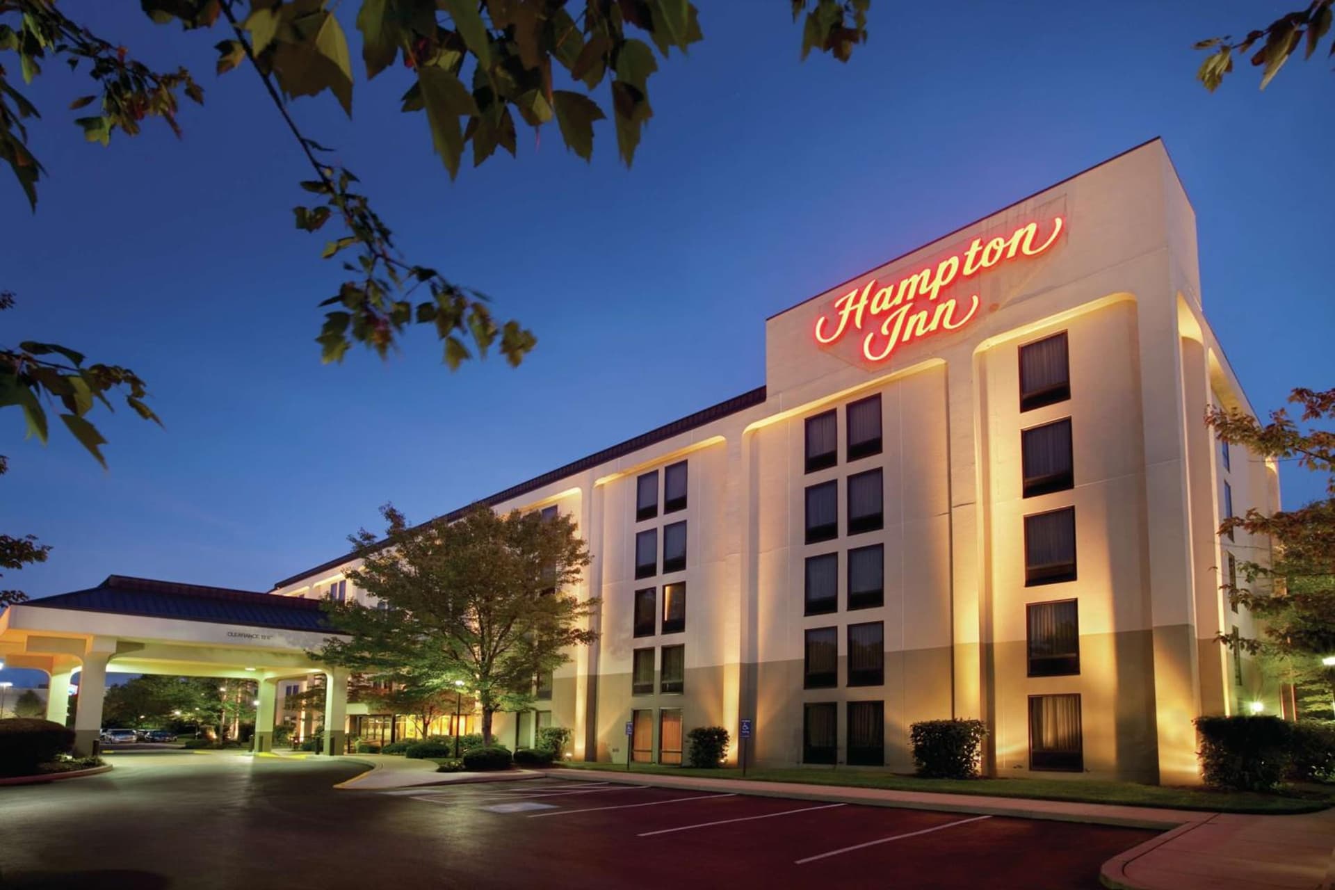 Hampton Inn - York interior in York, PA — gallery photo 2