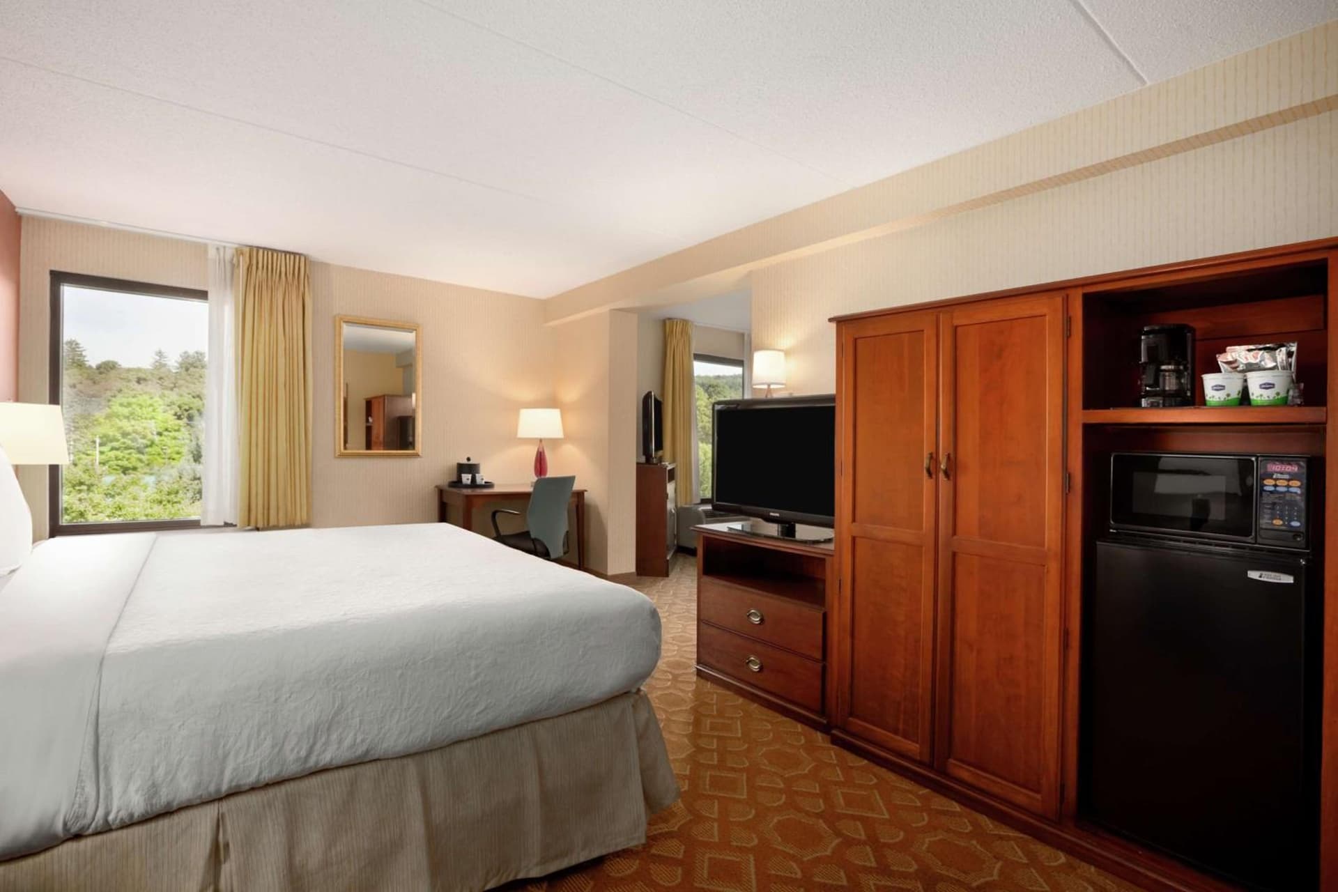 Hampton Inn - York gallery photo in York, PA — image 16