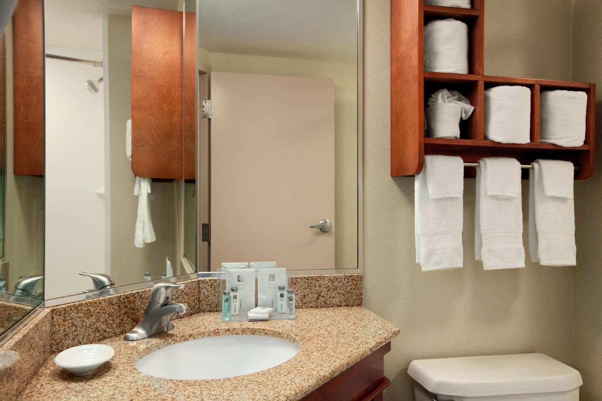 Hampton Inn - York gallery photo in York, PA — image 35